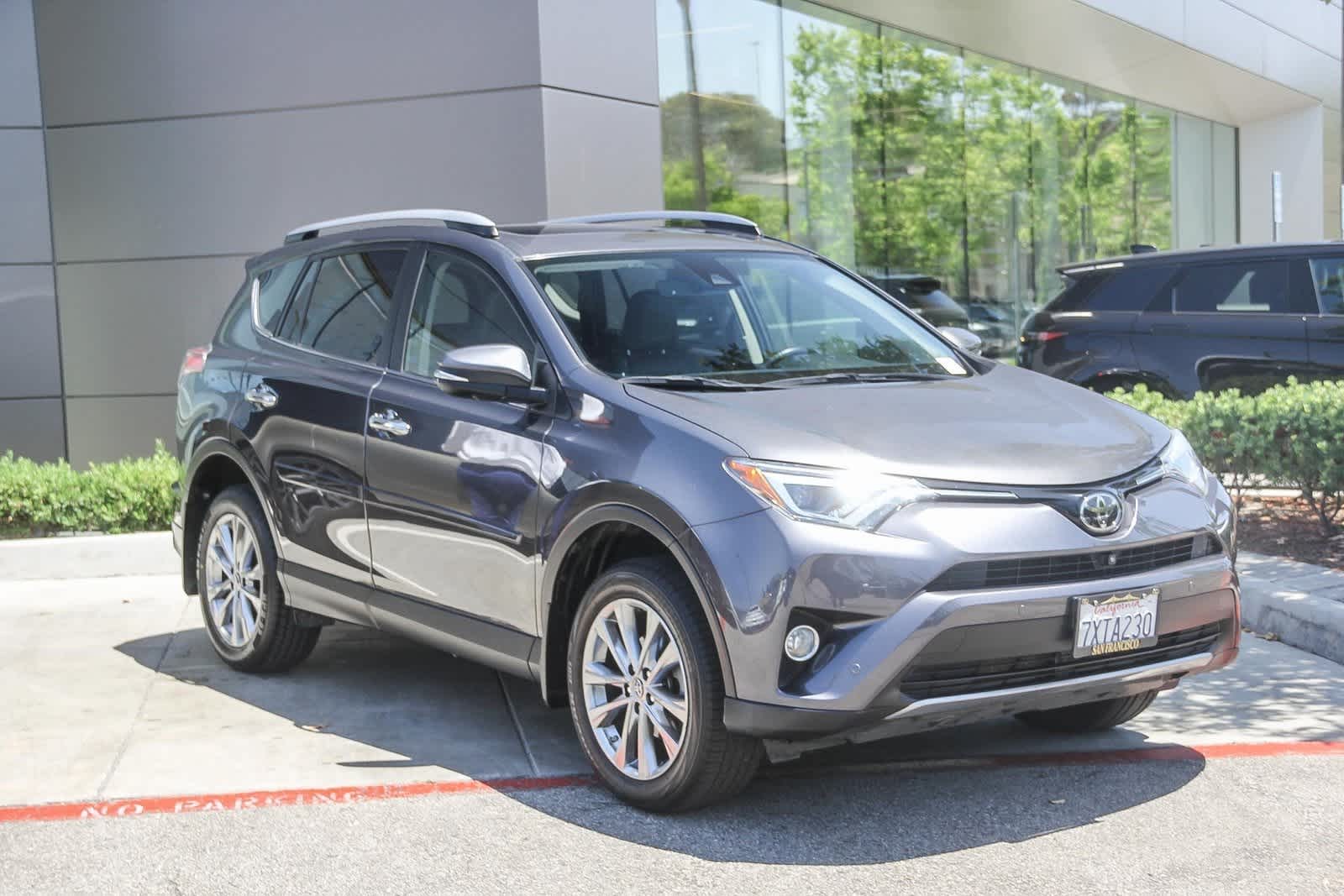 Thumbnail: 2017 Toyota RAV4 - 3