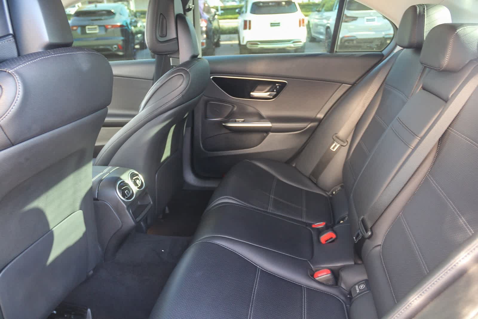 Thumbnail: 2022 Mercedes-Benz C-Class - 15