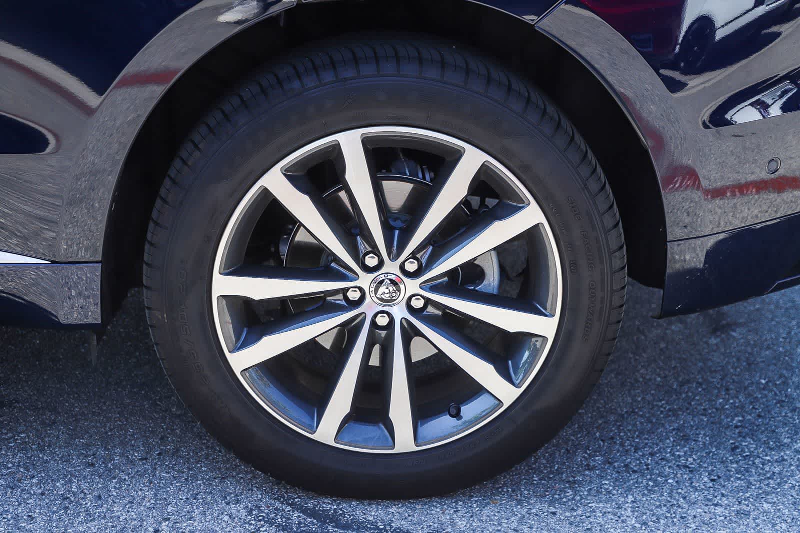 Thumbnail: 2025 Jaguar F-Pace - 8