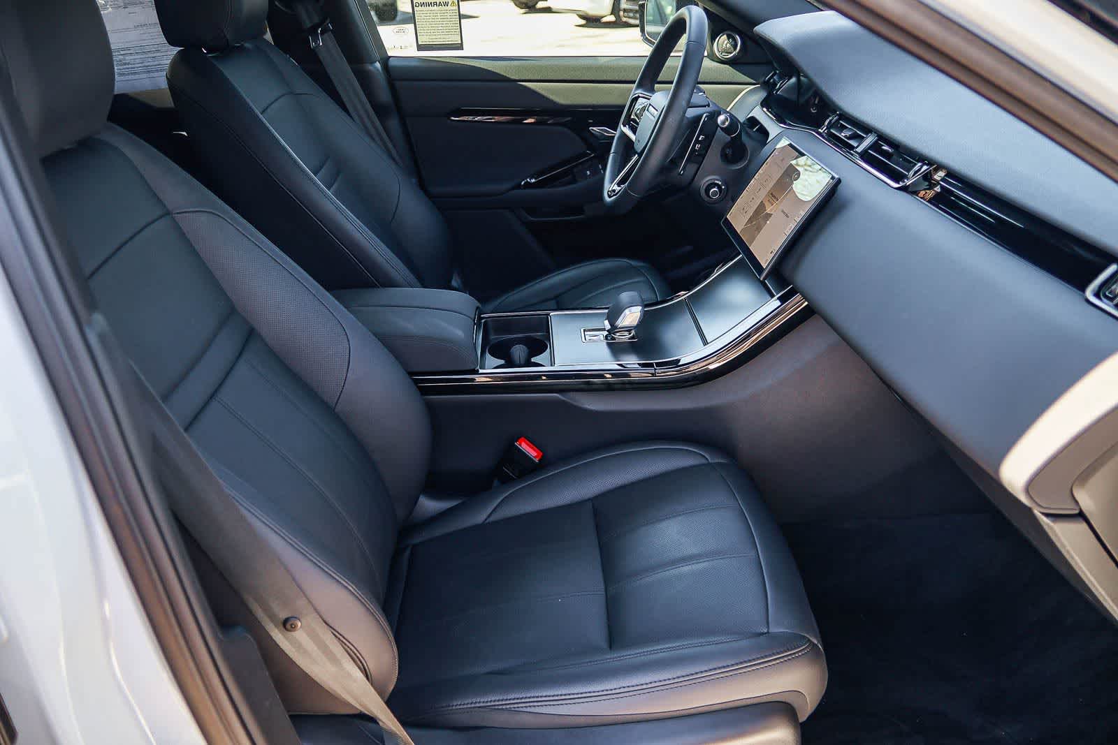 Thumbnail: 2026 Land Rover Range Rover Evoque - 17