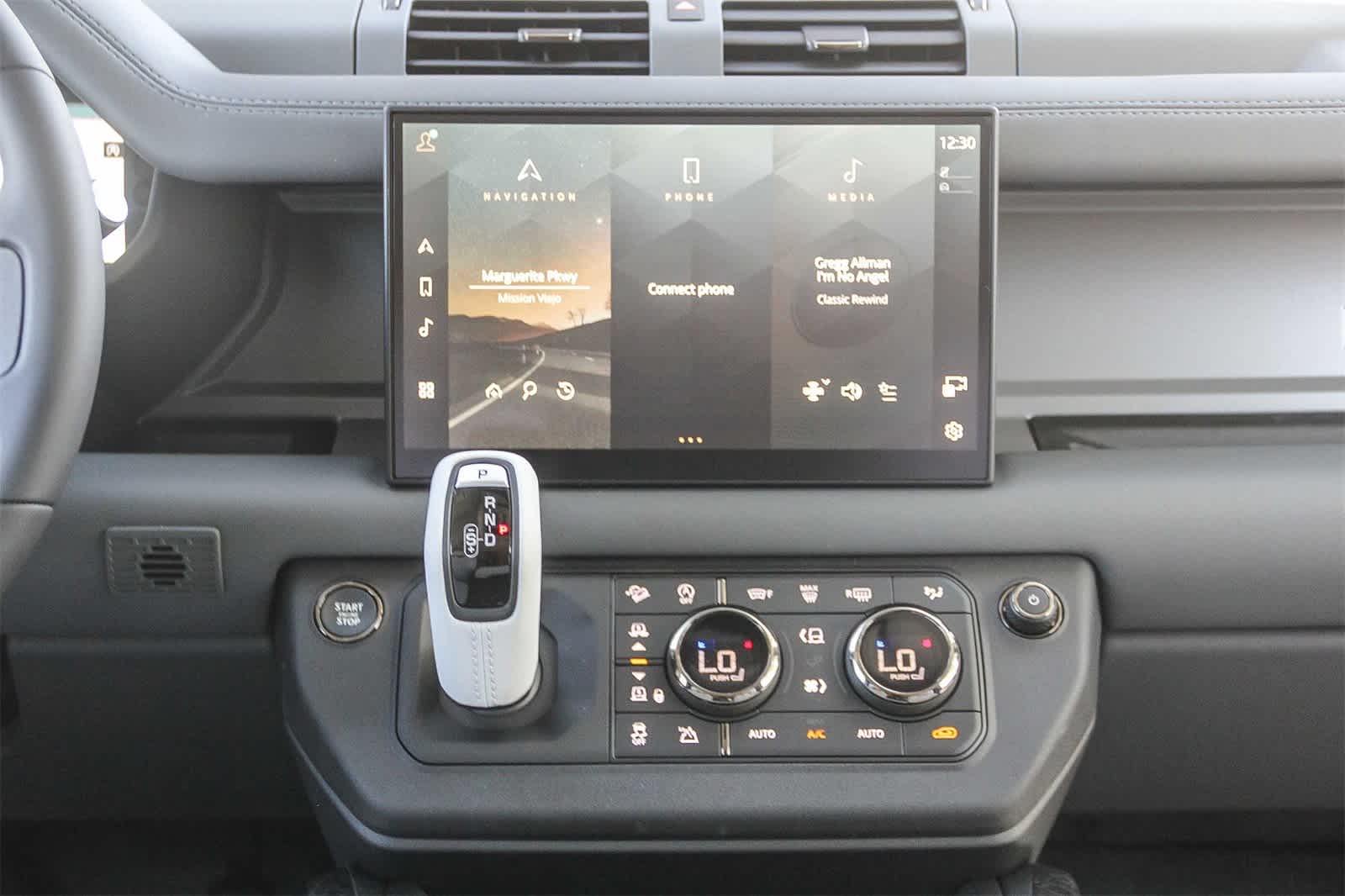 Thumbnail: 2025 Land Rover Defender - 13