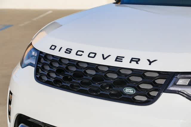 Thumbnail: 2025 Land Rover Discovery - 11