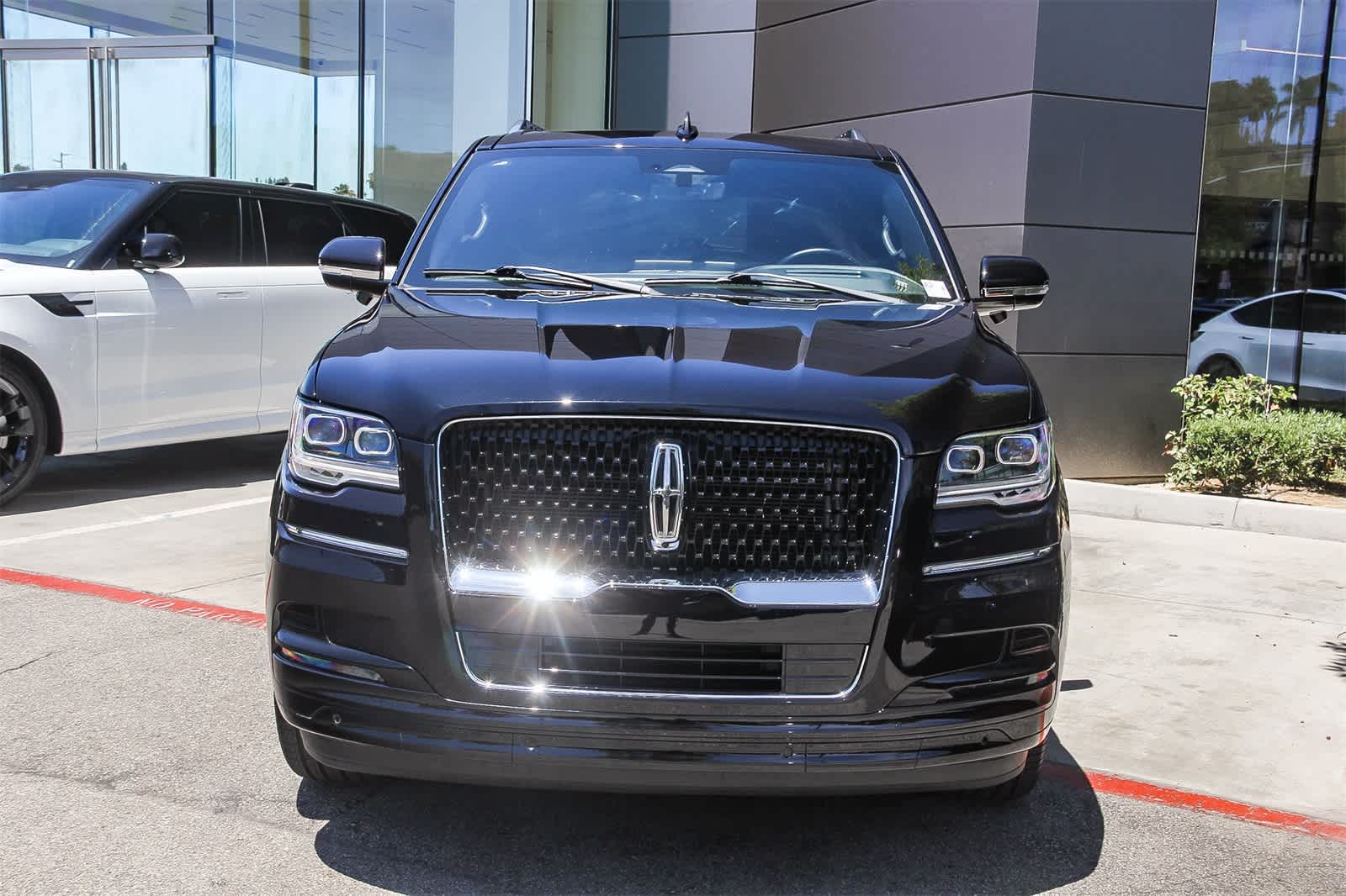 Thumbnail: 2023 Lincoln Navigator - 2