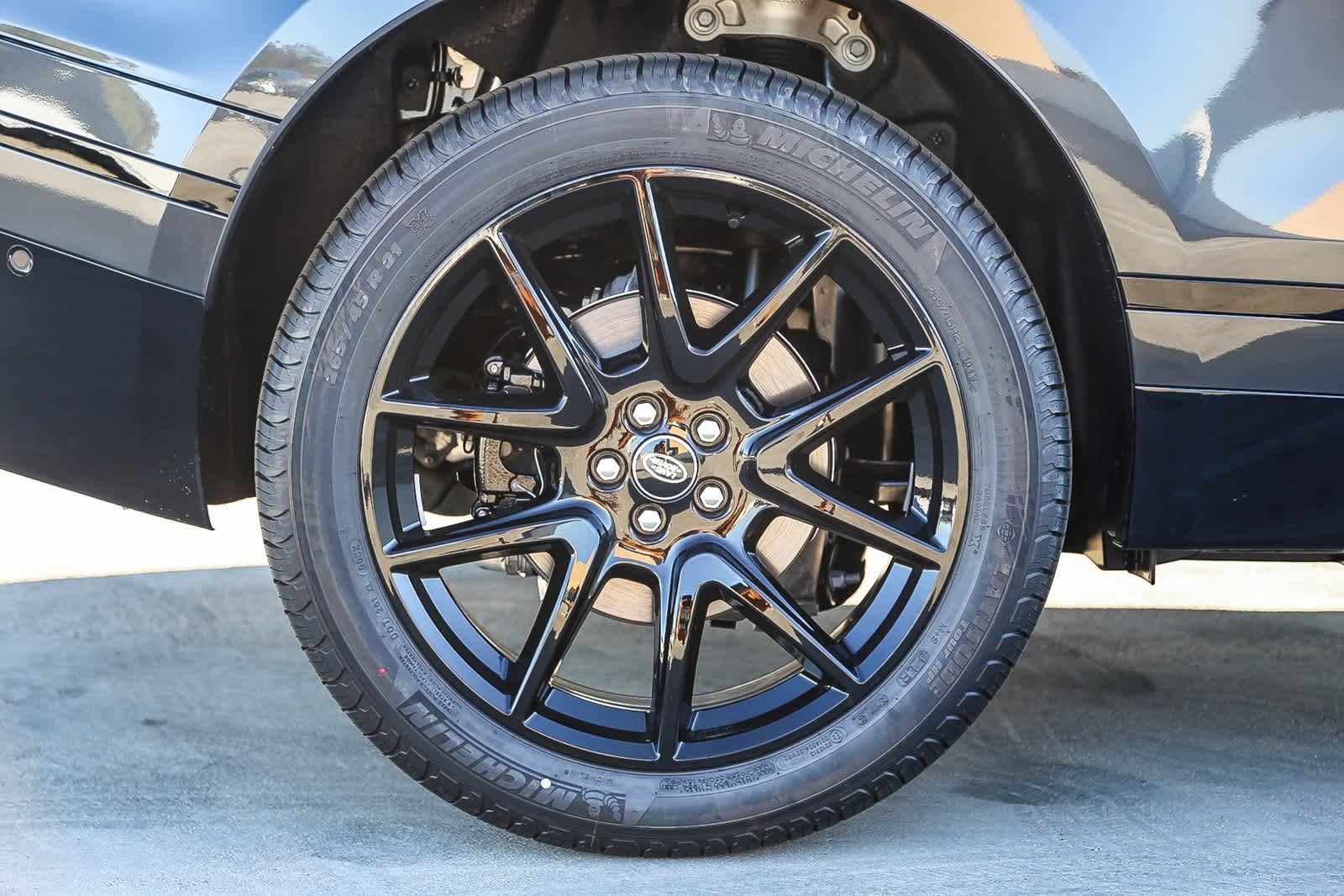 Thumbnail: 2026 Land Rover Range Rover Velar - 11