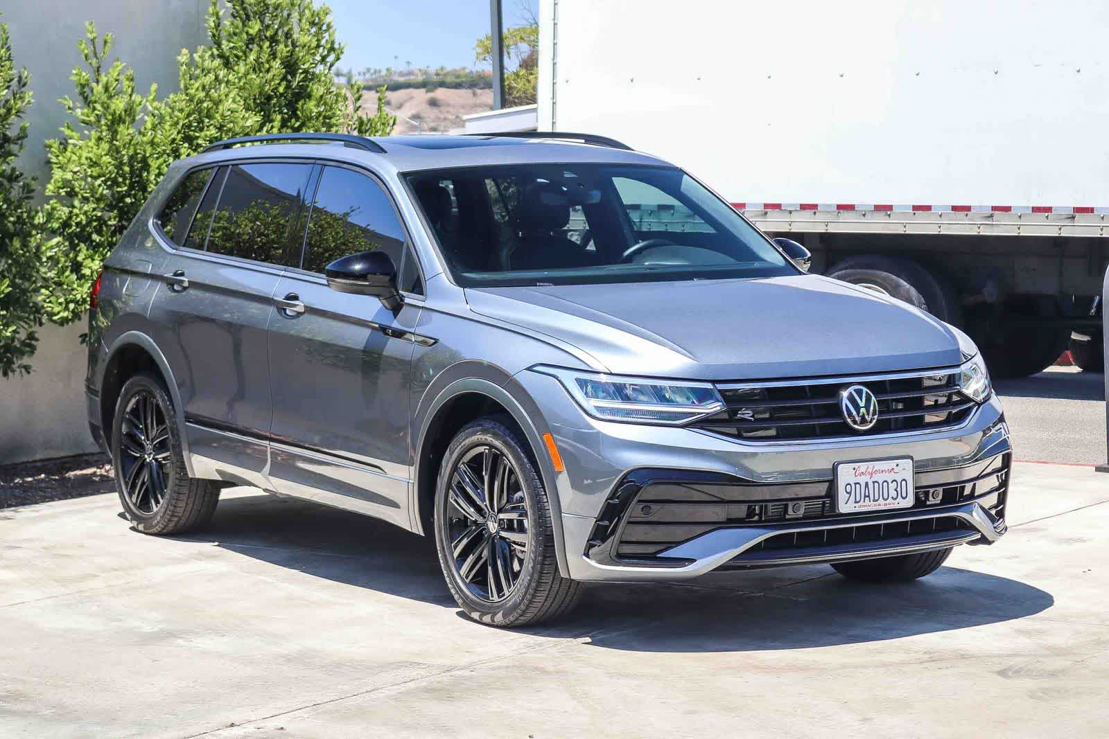 Thumbnail: 2022 Volkswagen Tiguan - 2