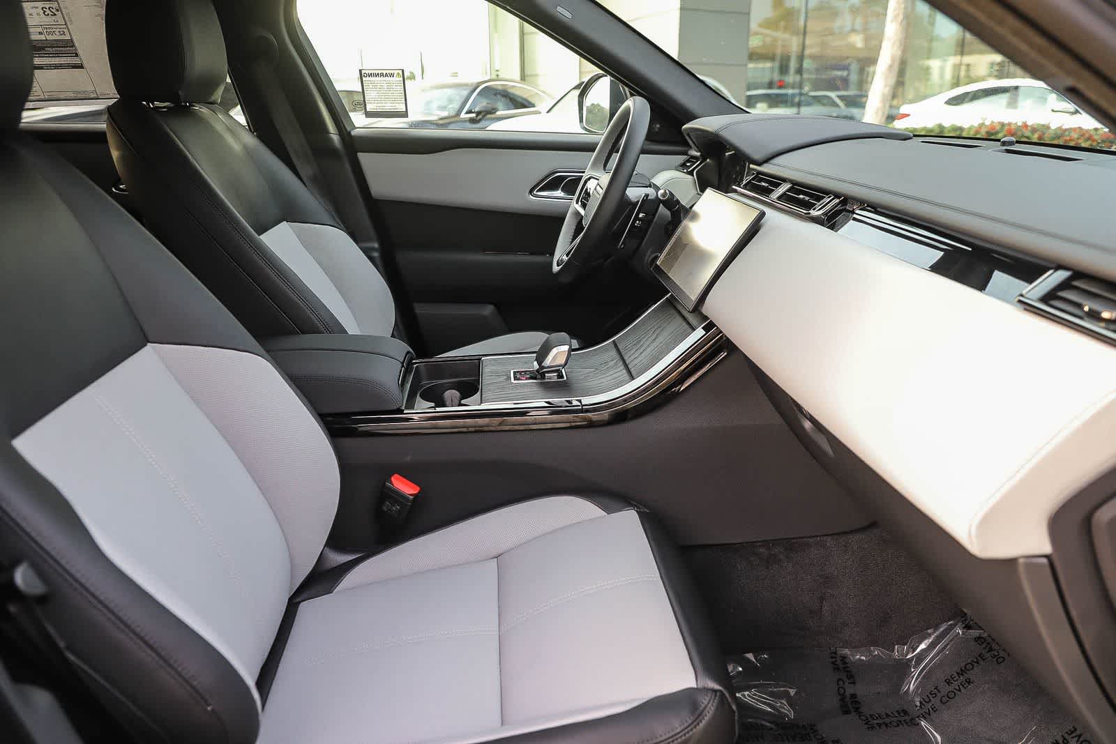 Thumbnail: 2026 Land Rover Range Rover Velar - 15