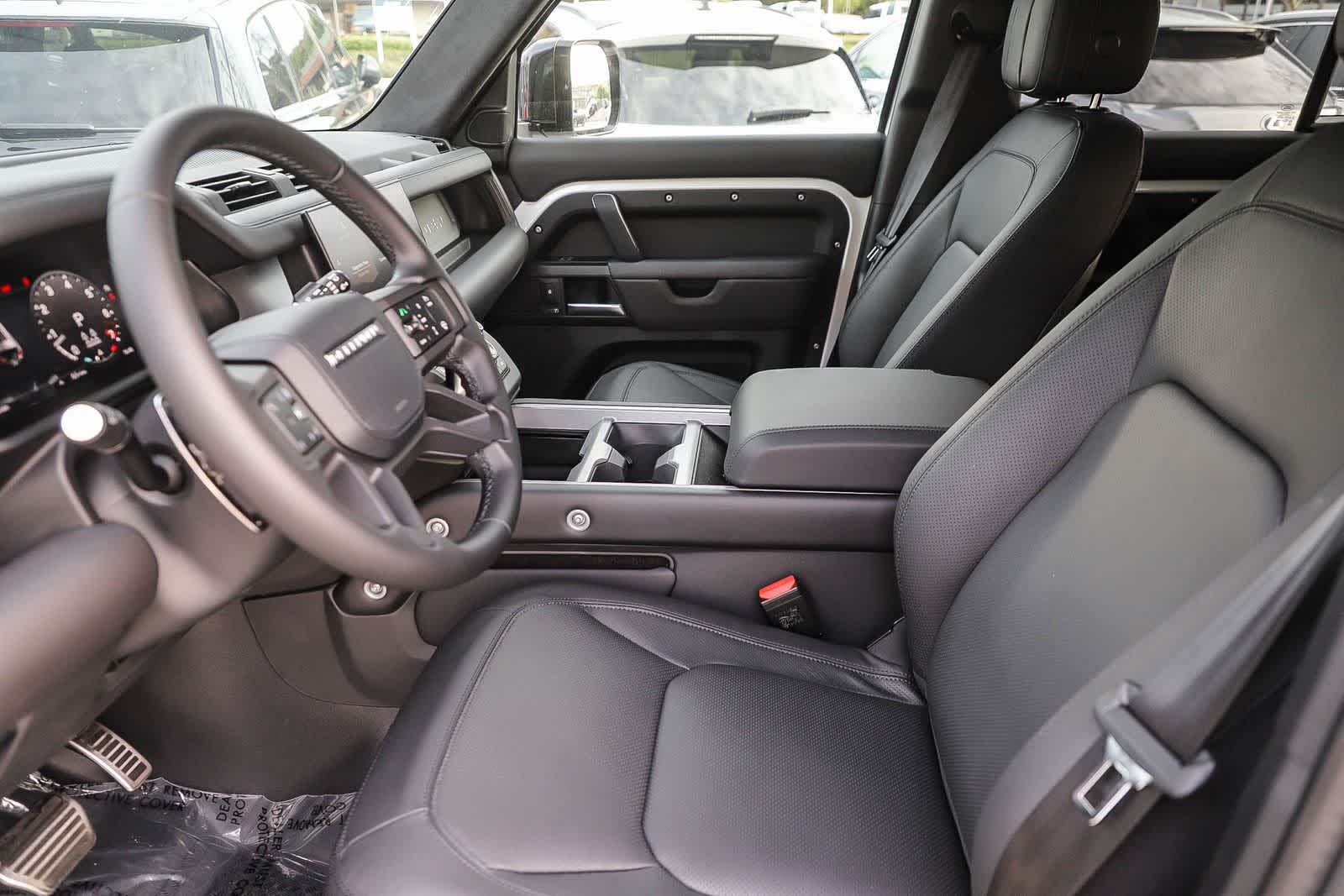 Thumbnail: 2025 Land Rover Defender - 19