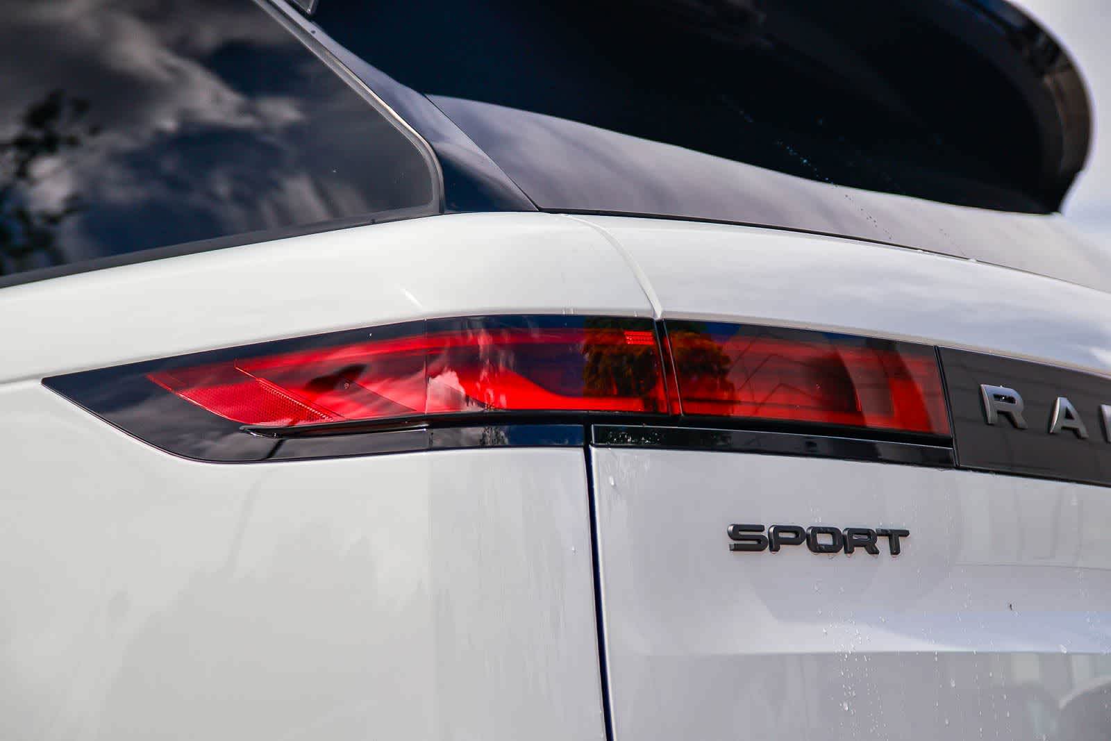 Thumbnail: 2025 Land Rover Range Rover Sport - 7