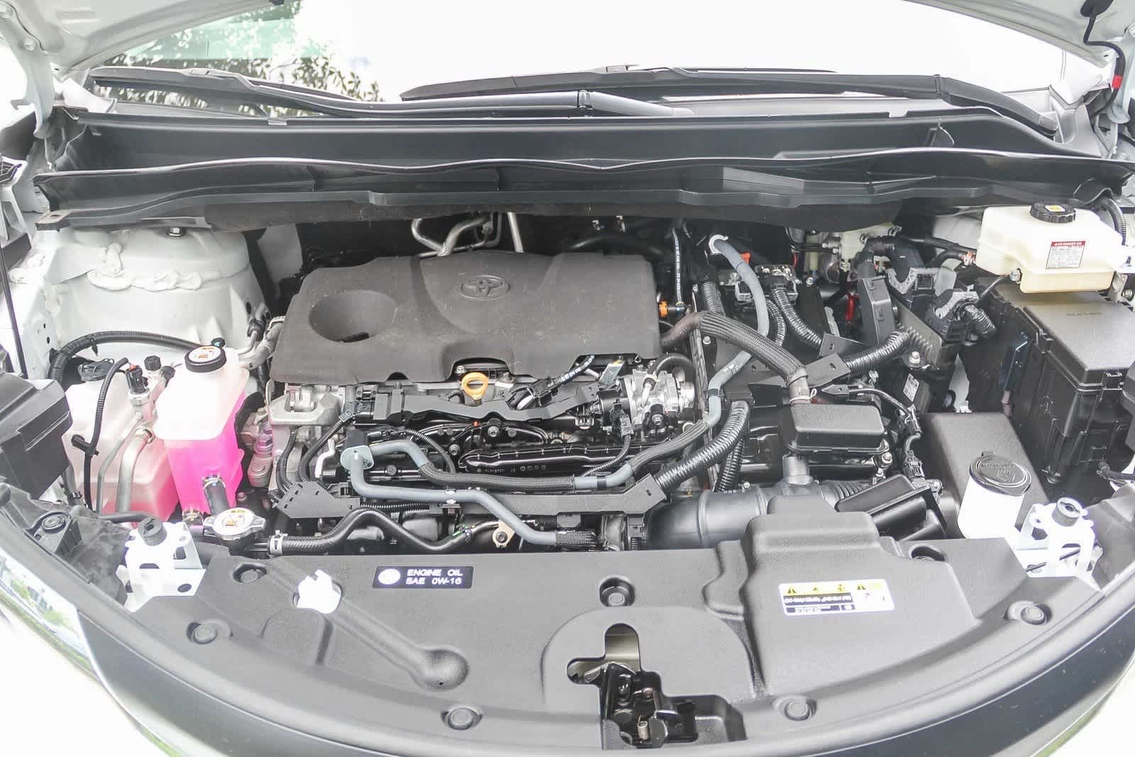 2023 Toyota Sienna XLE 28