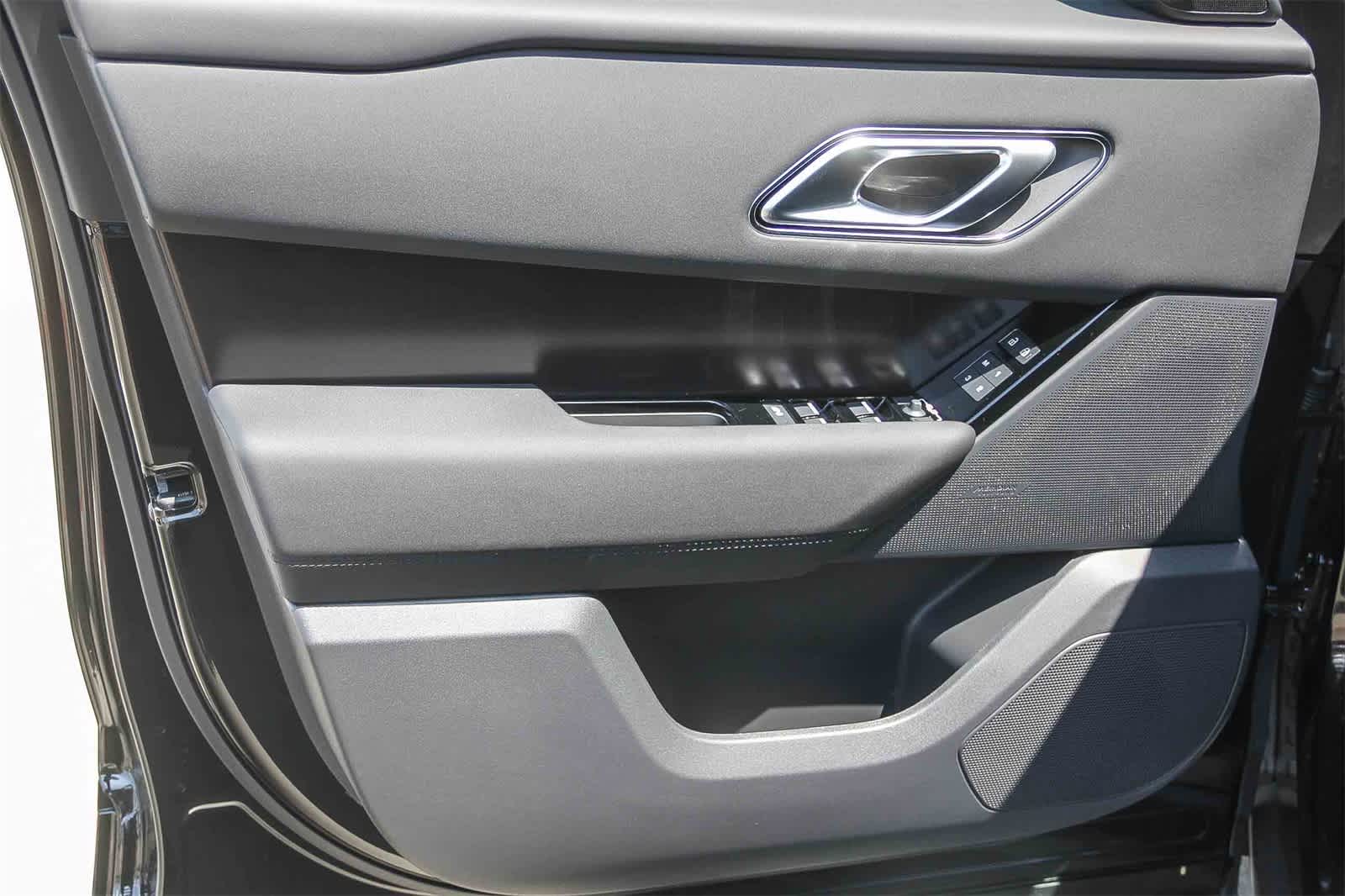 Thumbnail: 2026 Land Rover Range Rover Velar - 17