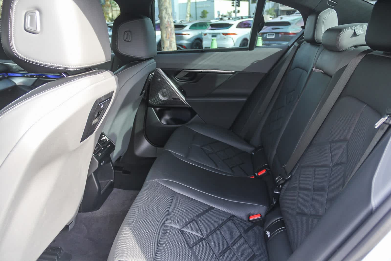 Thumbnail: 2024 BMW i5 - 17