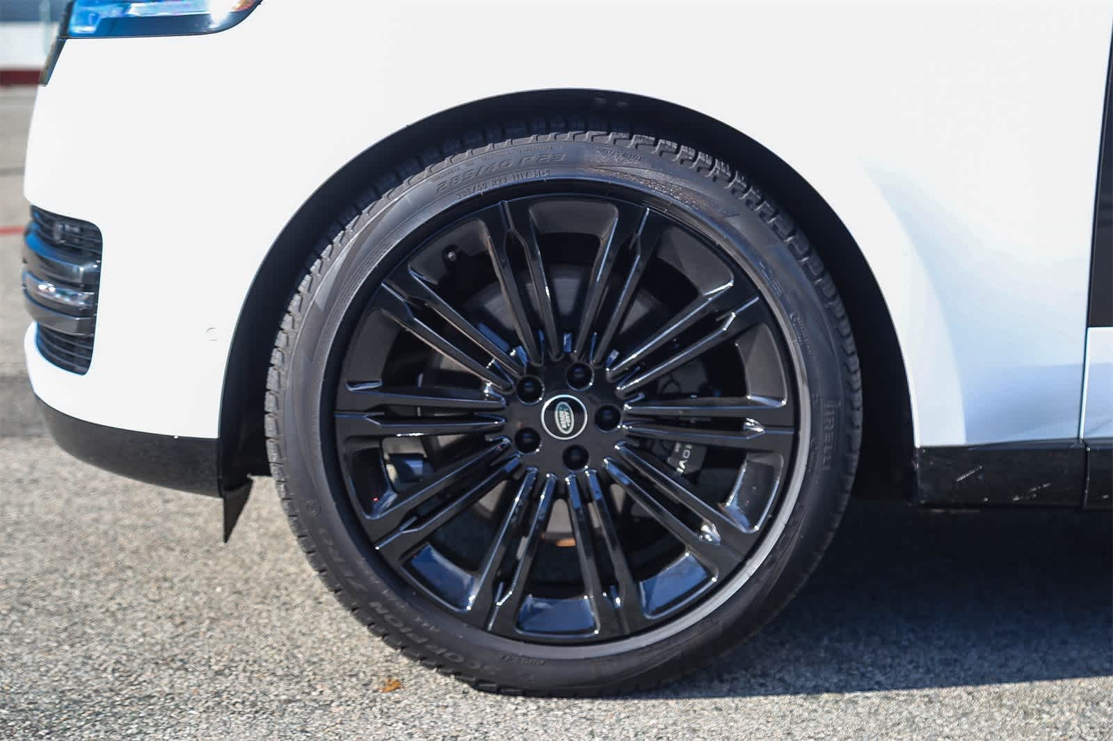 Thumbnail: 2023 Land Rover Range Rover - 10