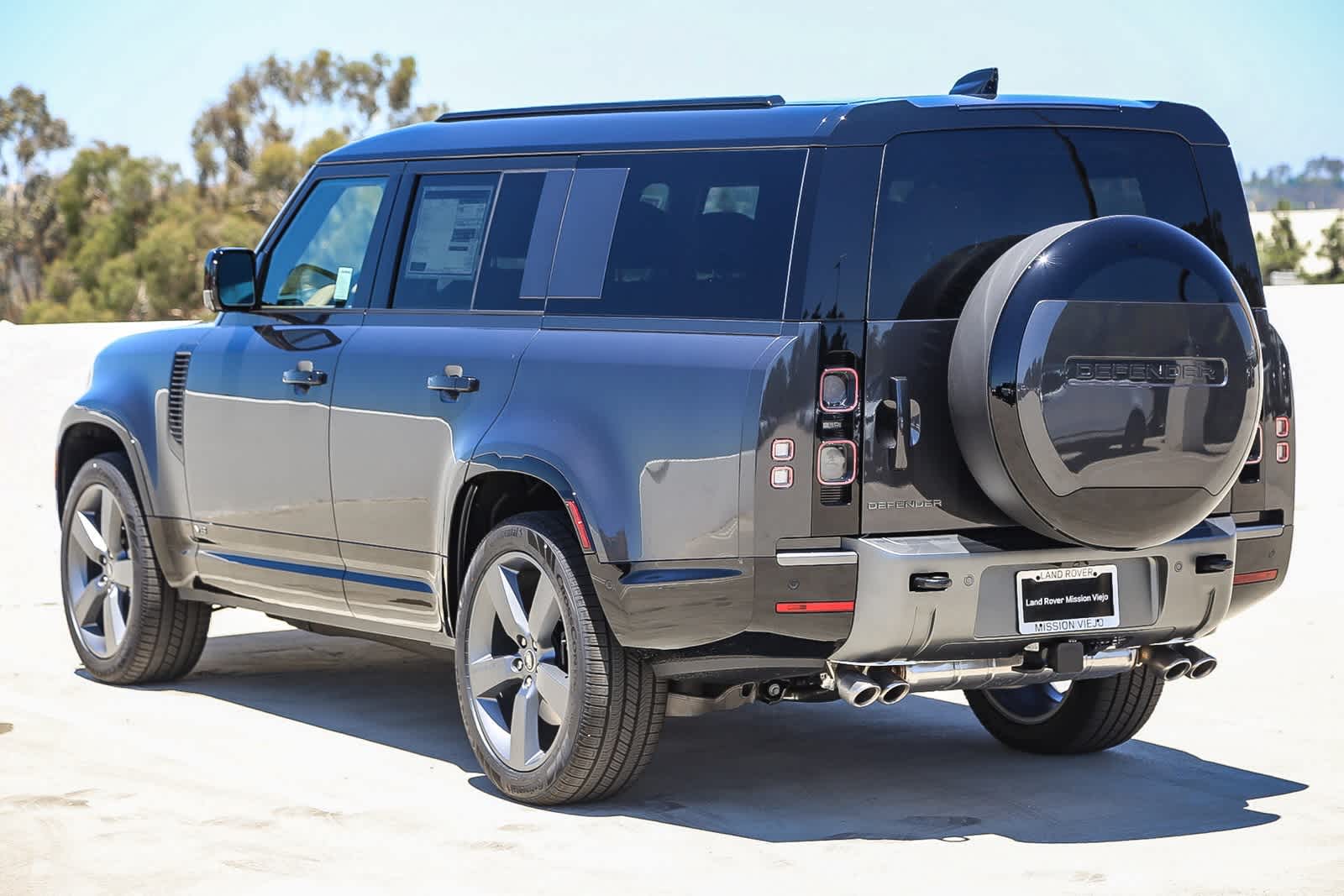 Thumbnail: 2025 Land Rover Defender - 6