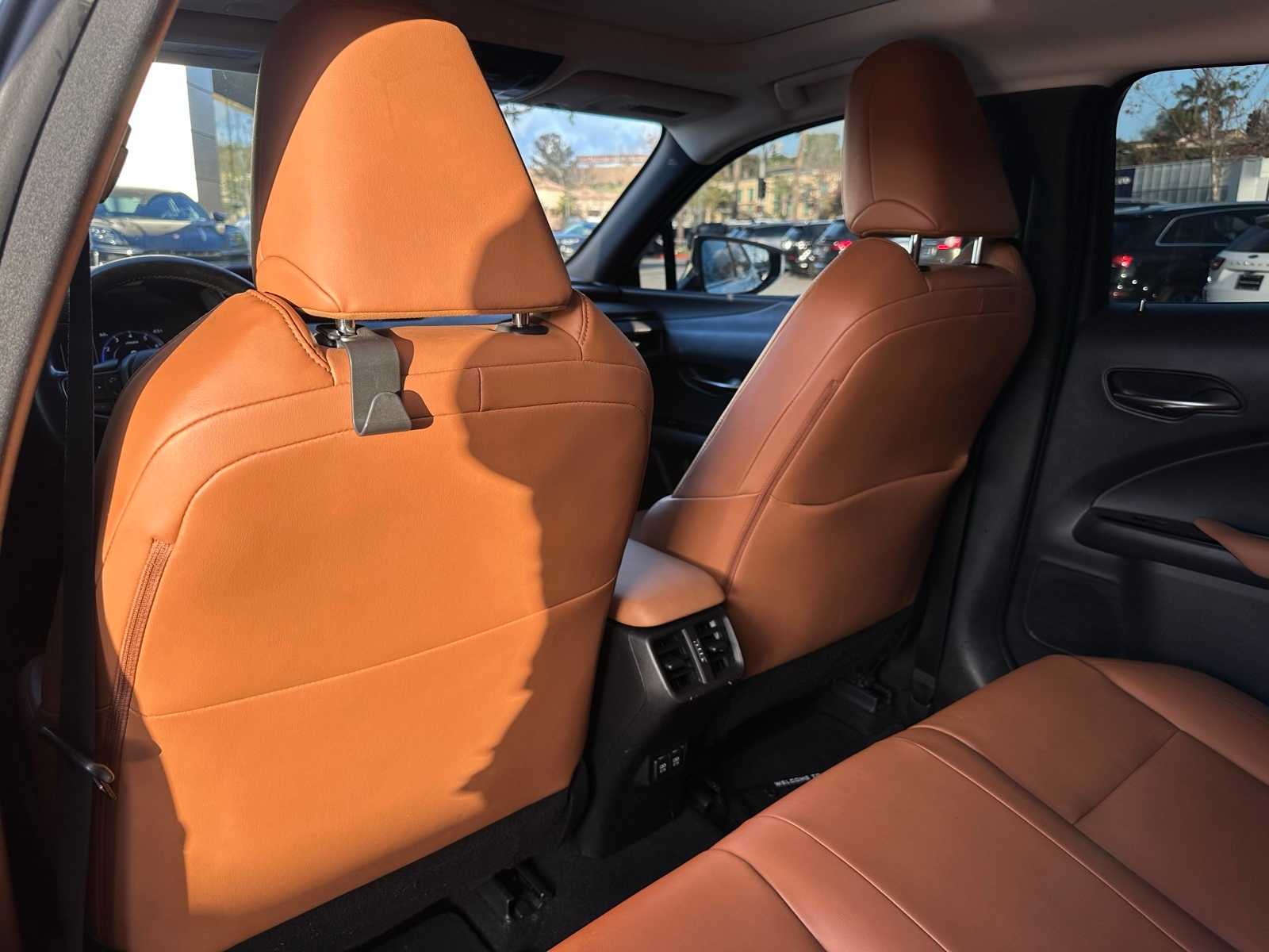 Thumbnail: 2019 Lexus UX - 11