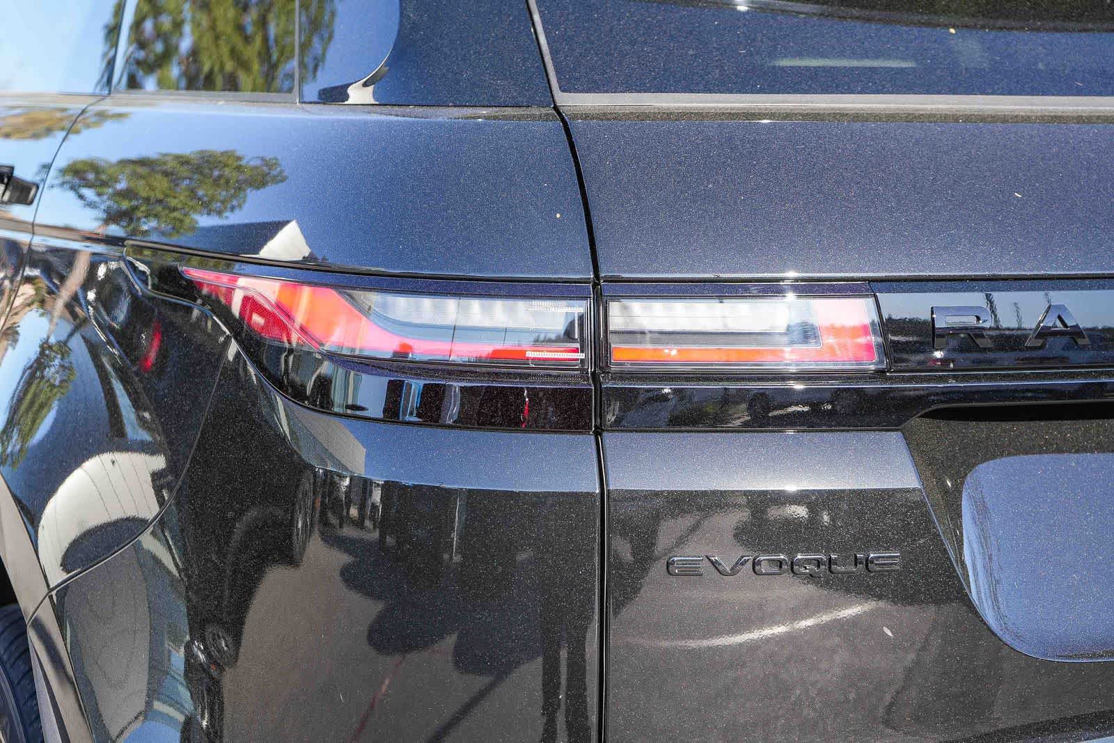 Thumbnail: 2026 Land Rover Range Rover Evoque - 7