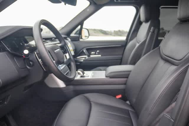 Thumbnail: 2025 Land Rover Range Rover - 16