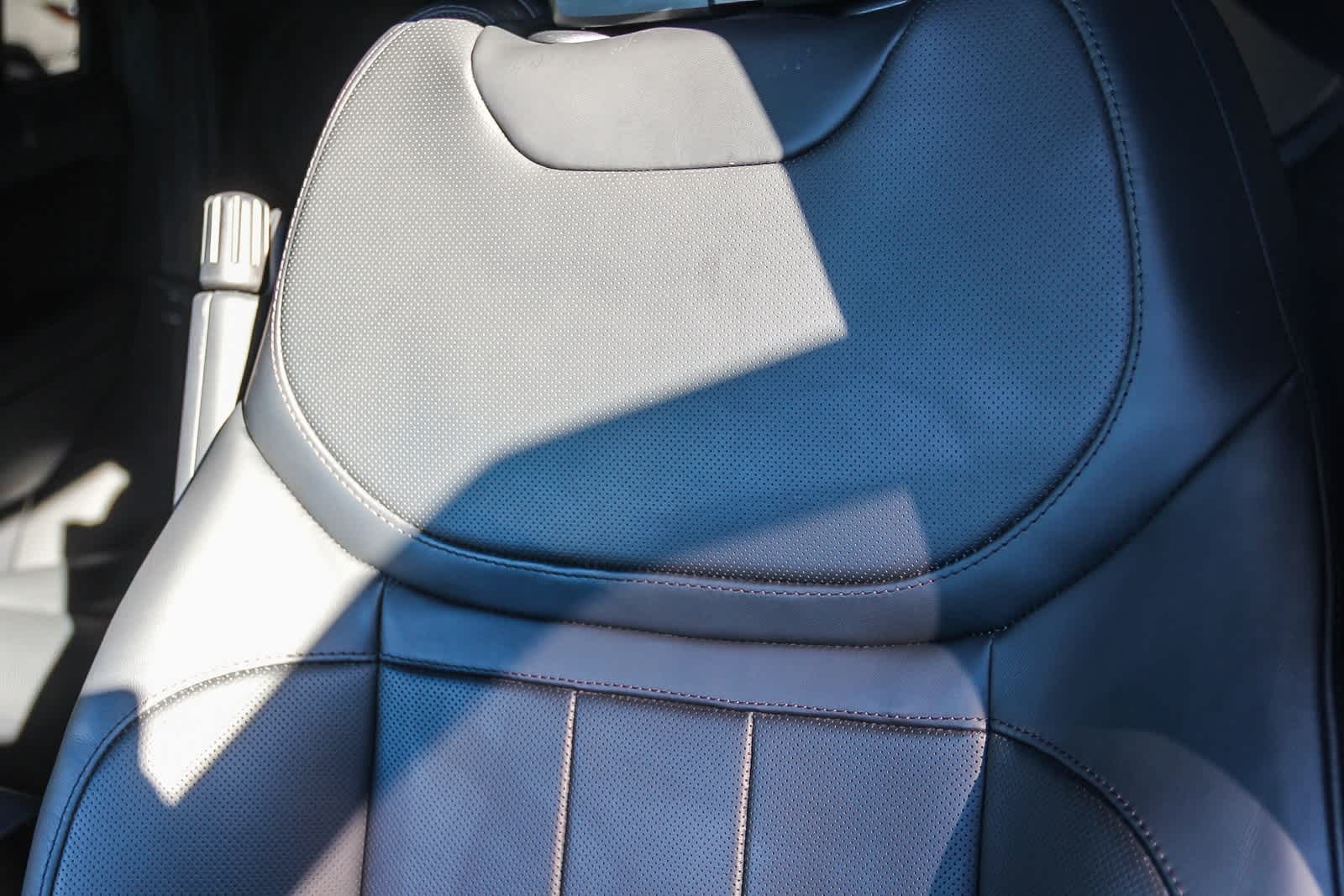 Thumbnail: 2023 Land Rover Range Rover Sport - 23