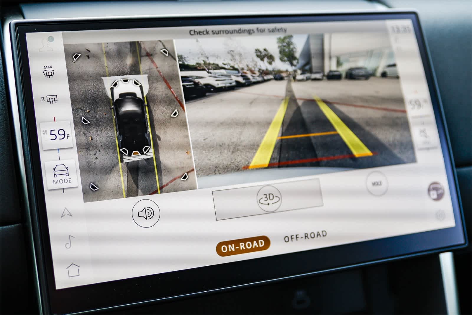 Thumbnail: 2025 Land Rover Discovery Sport - 24