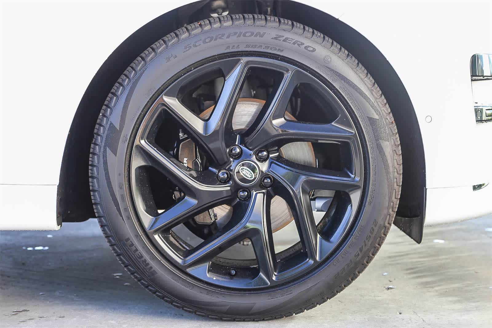 Thumbnail: 2023 Land Rover Range Rover Sport - 9