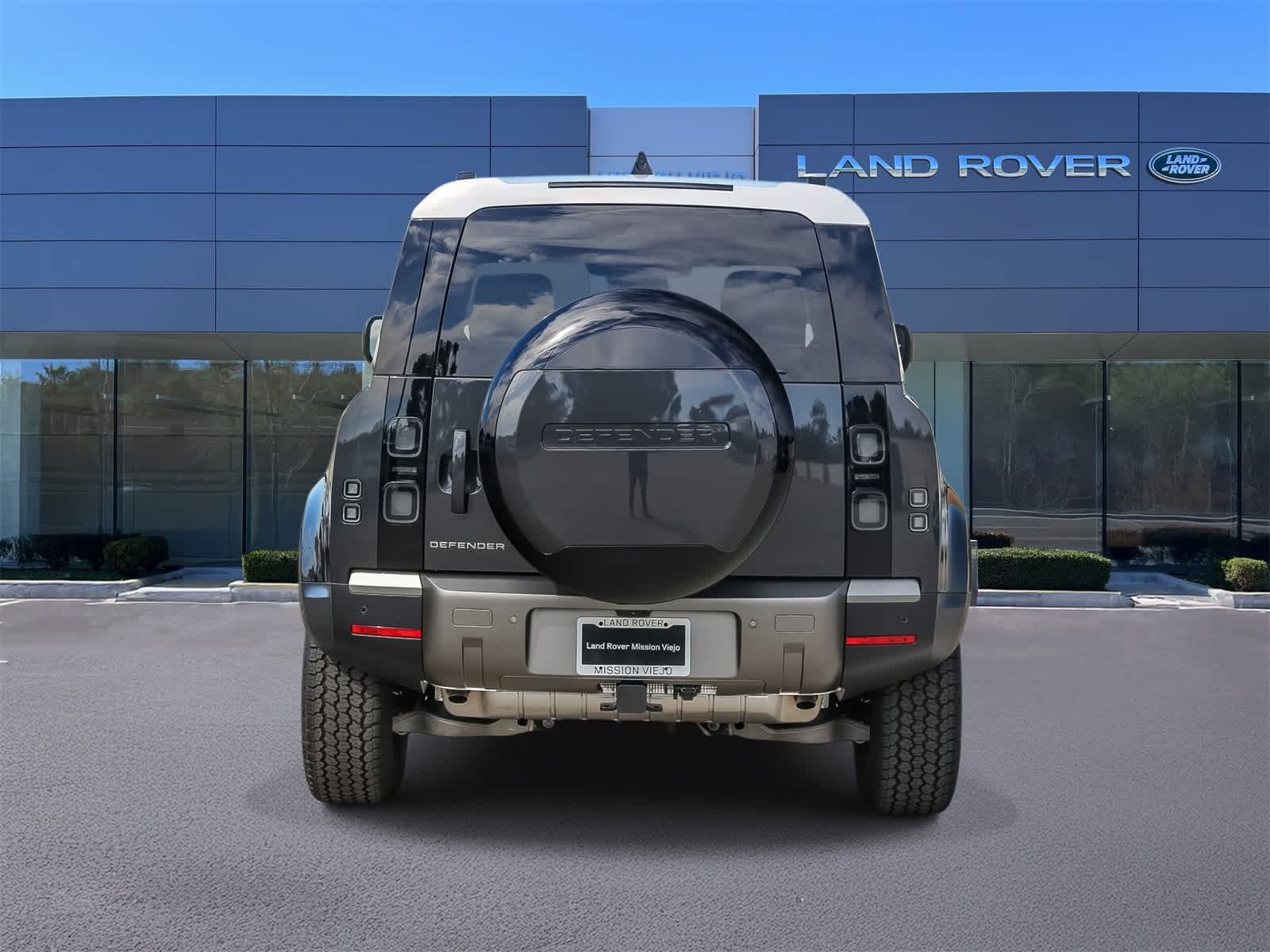 Thumbnail: 2026 Land Rover Defender - 5