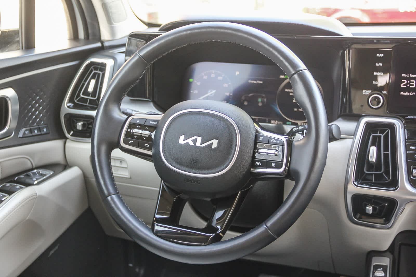 Thumbnail: 2023 Kia Sorento - 15