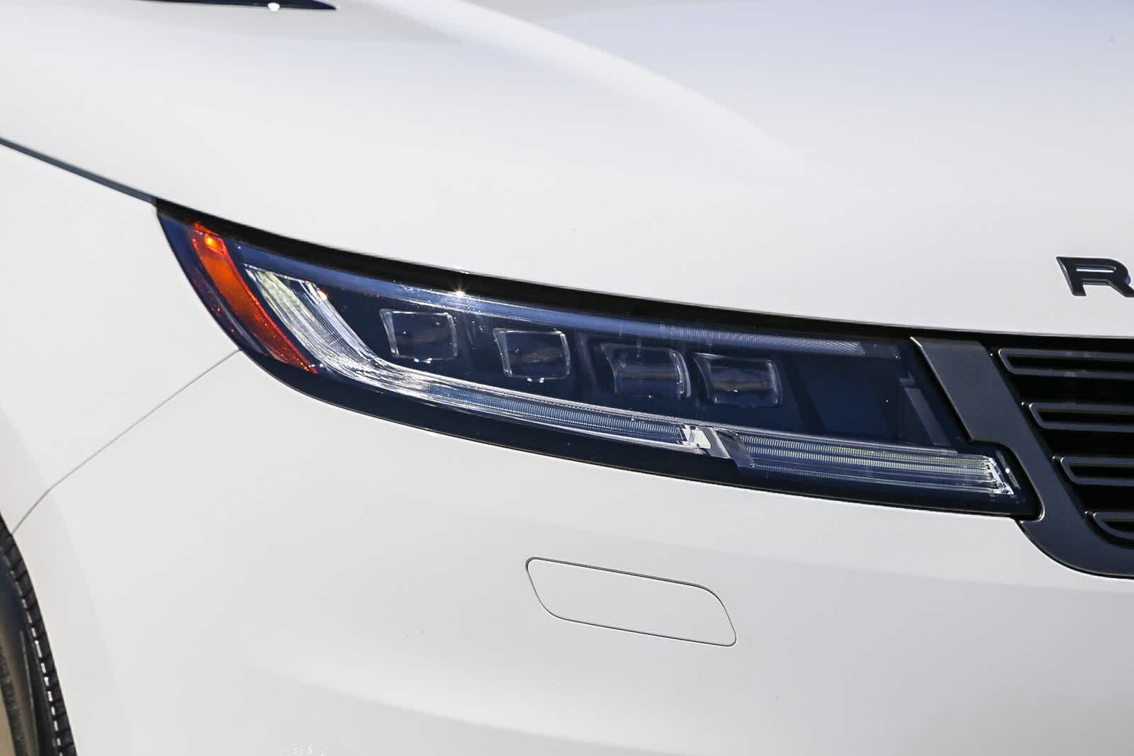 Thumbnail: 2025 Land Rover Range Rover Sport - 4