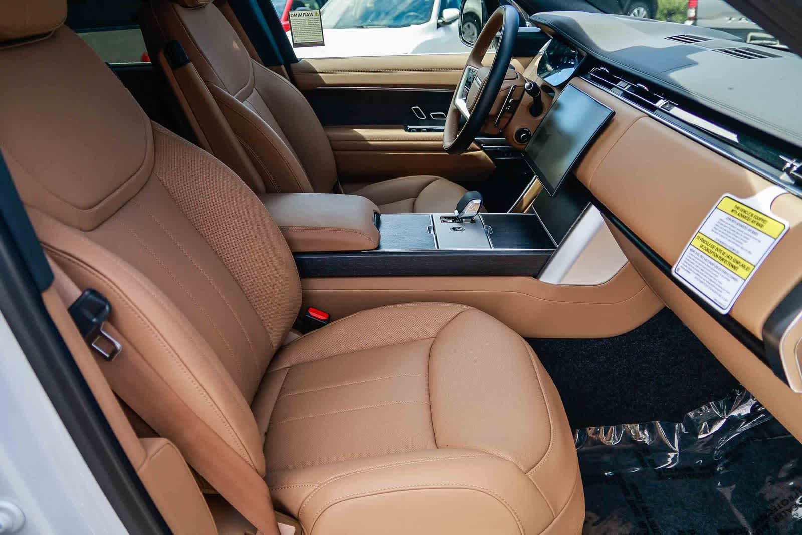Thumbnail: 2026 Land Rover Range Rover - 17