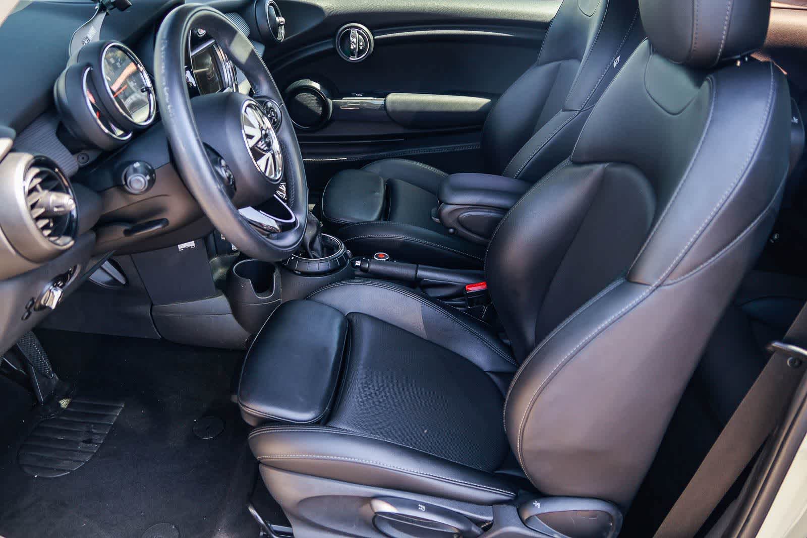 Thumbnail: 2014 MINI Cooper Hardtop - 19