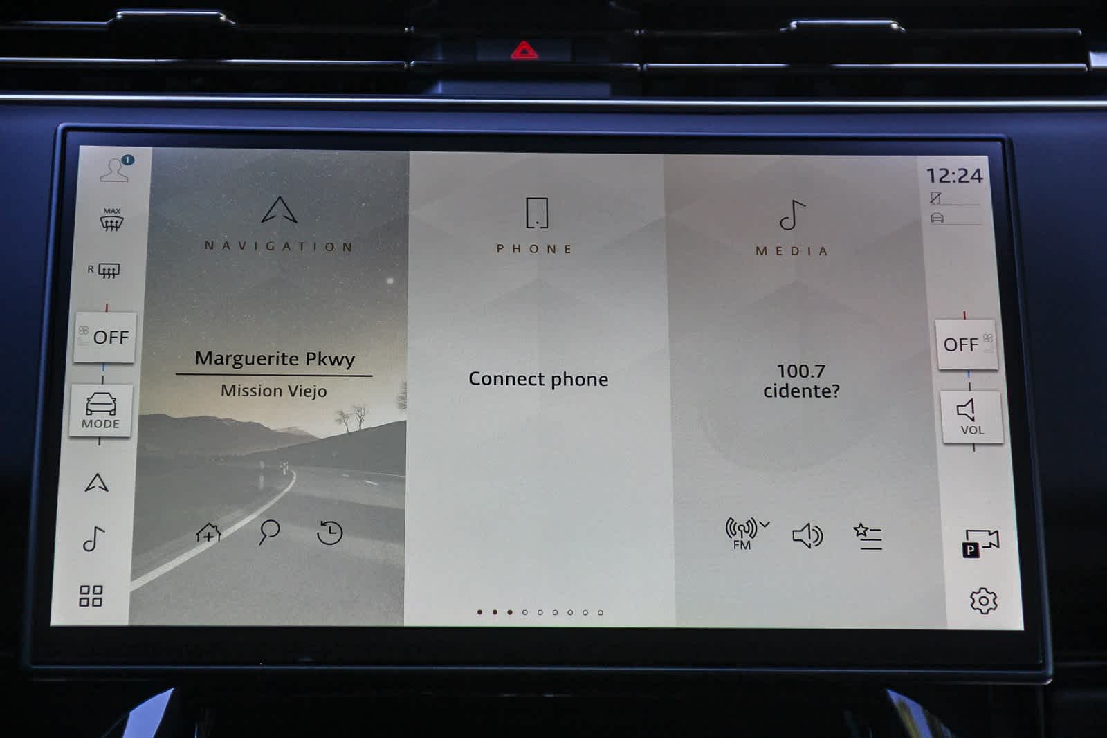 Thumbnail: 2025 Land Rover Range Rover Sport - 13