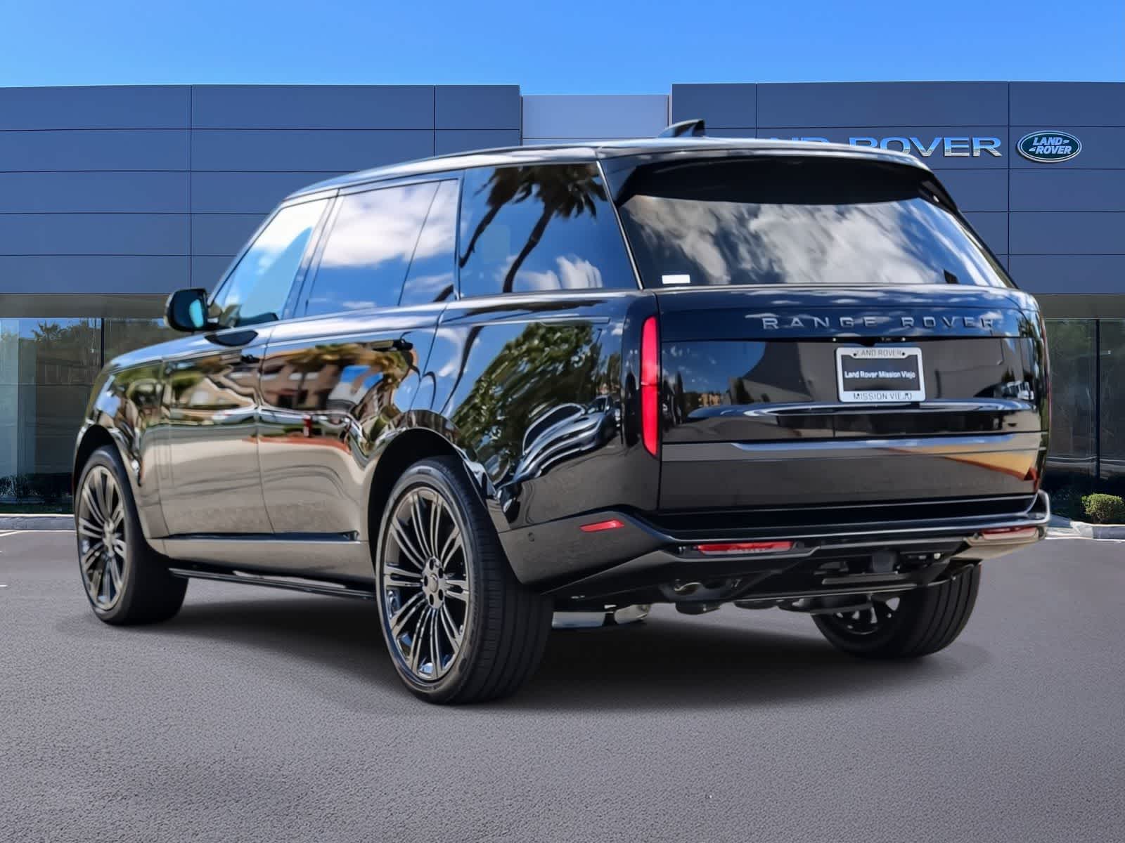 Thumbnail: 2026 Land Rover Range Rover - 6