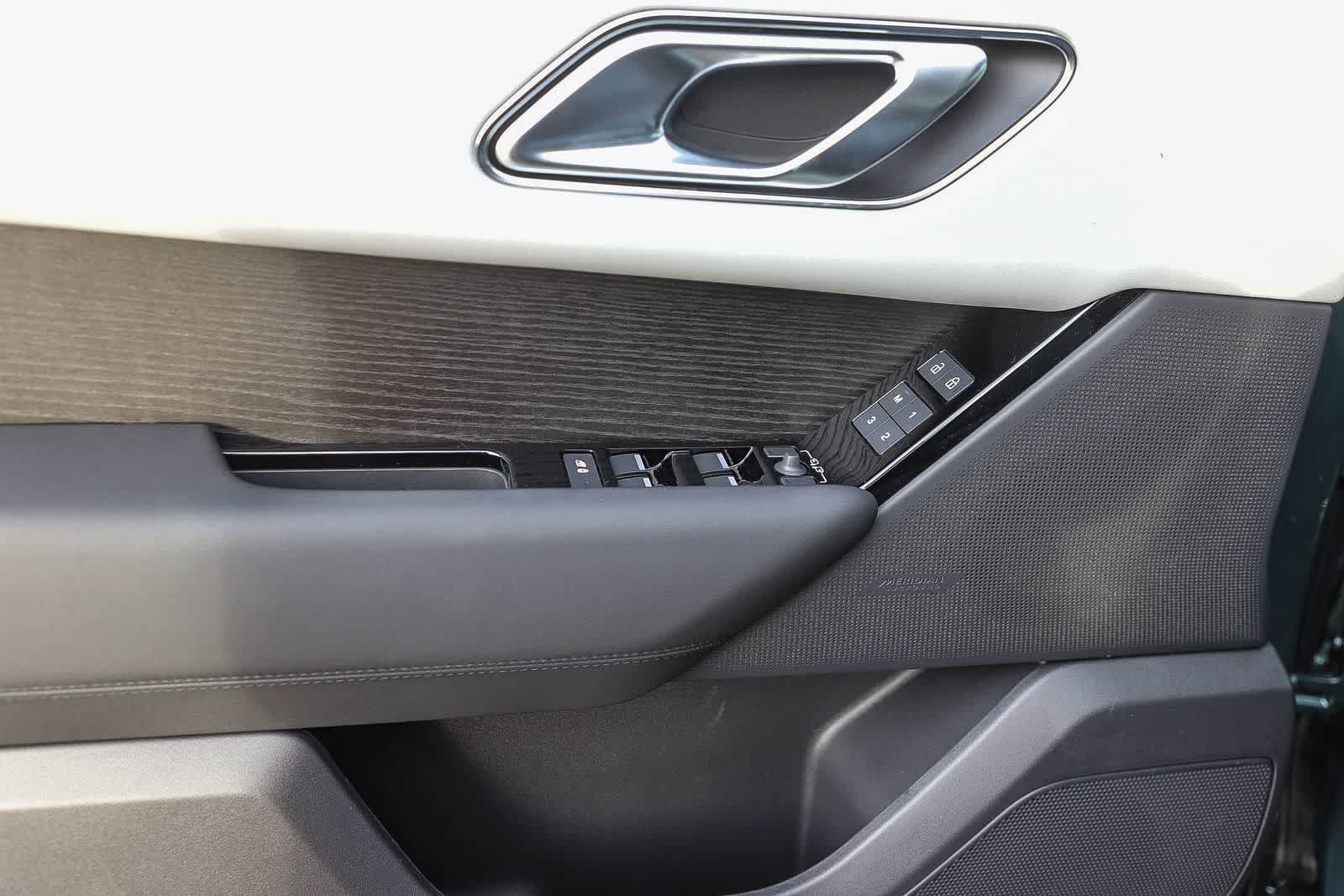 Thumbnail: 2026 Land Rover Range Rover Velar - 19