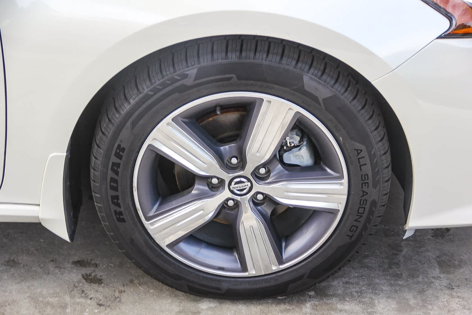 Thumbnail: 2020 Nissan Altima - 9