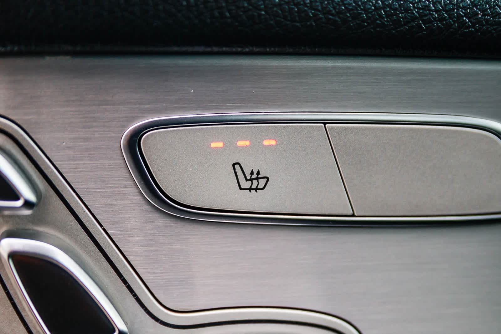 Thumbnail: 2019 Mercedes-Benz GLC - 25