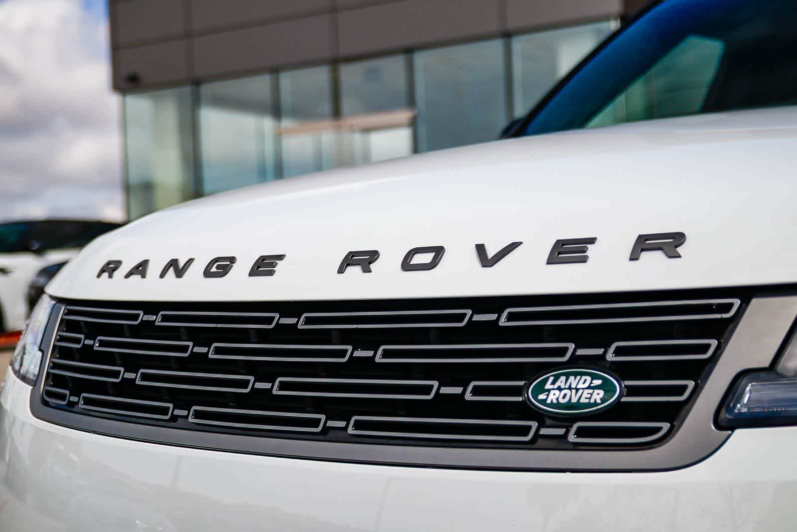 Thumbnail: 2025 Land Rover Range Rover Sport - 11