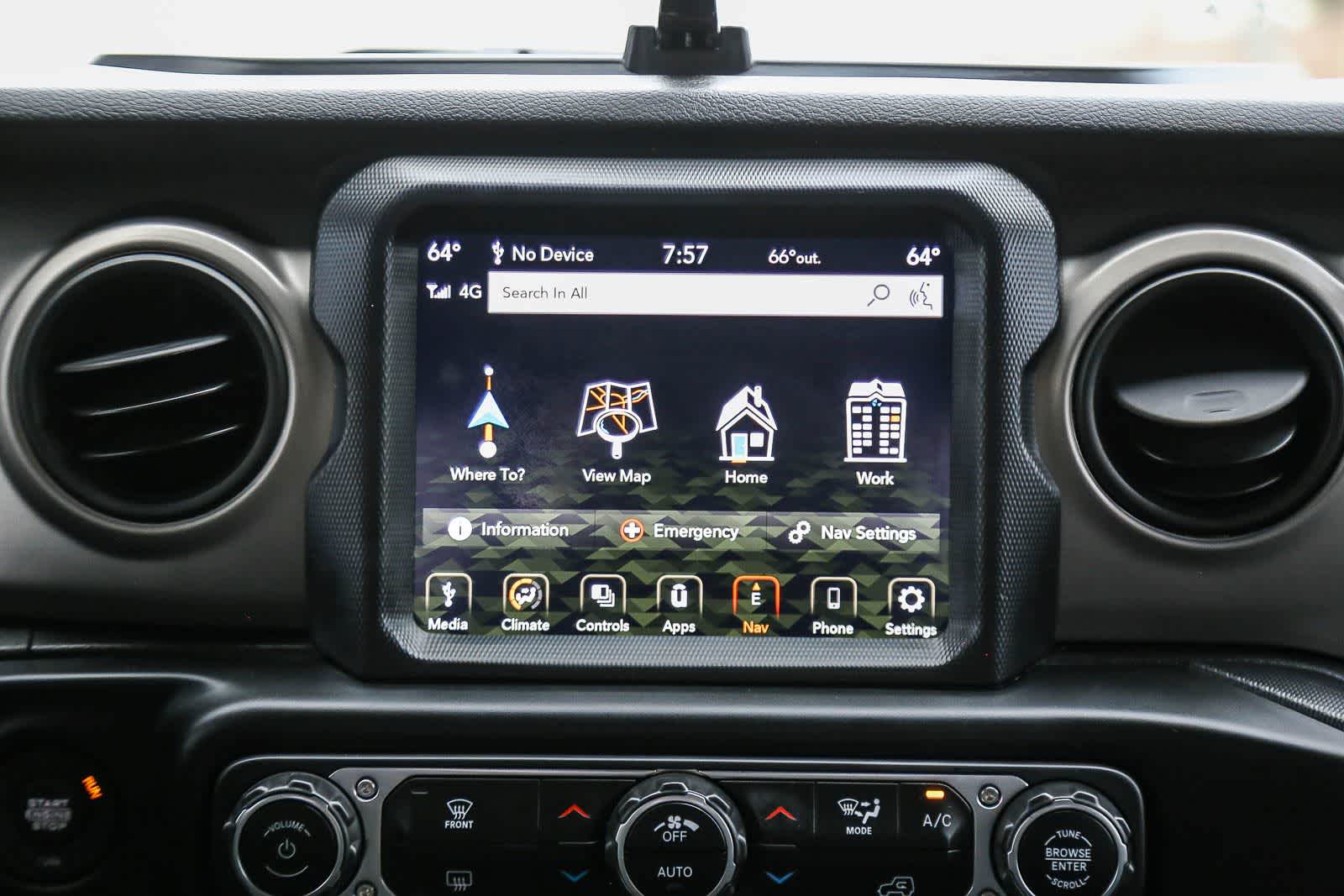 Thumbnail: 2020 Jeep Gladiator - 17
