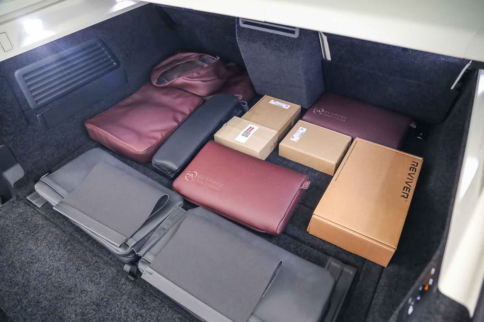 Thumbnail: 2024 Land Rover Range Rover - 37