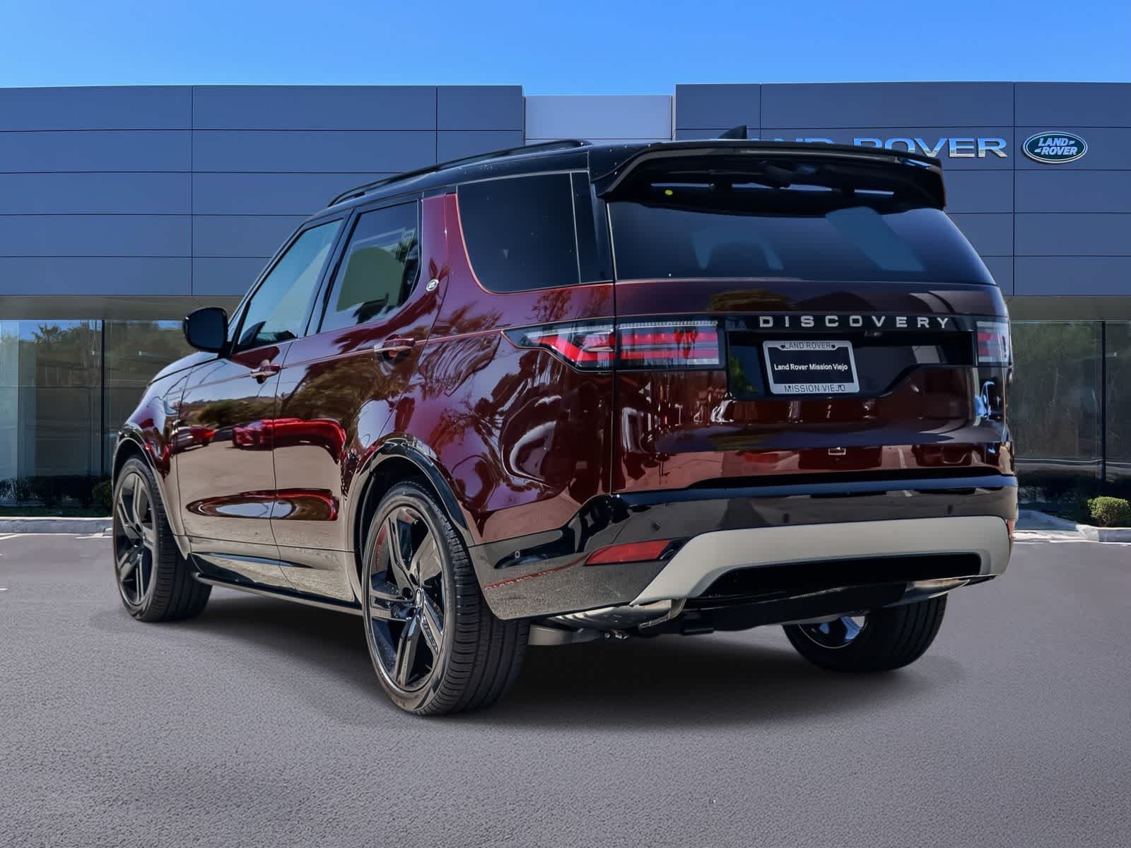 Thumbnail: 2026 Land Rover Discovery - 6