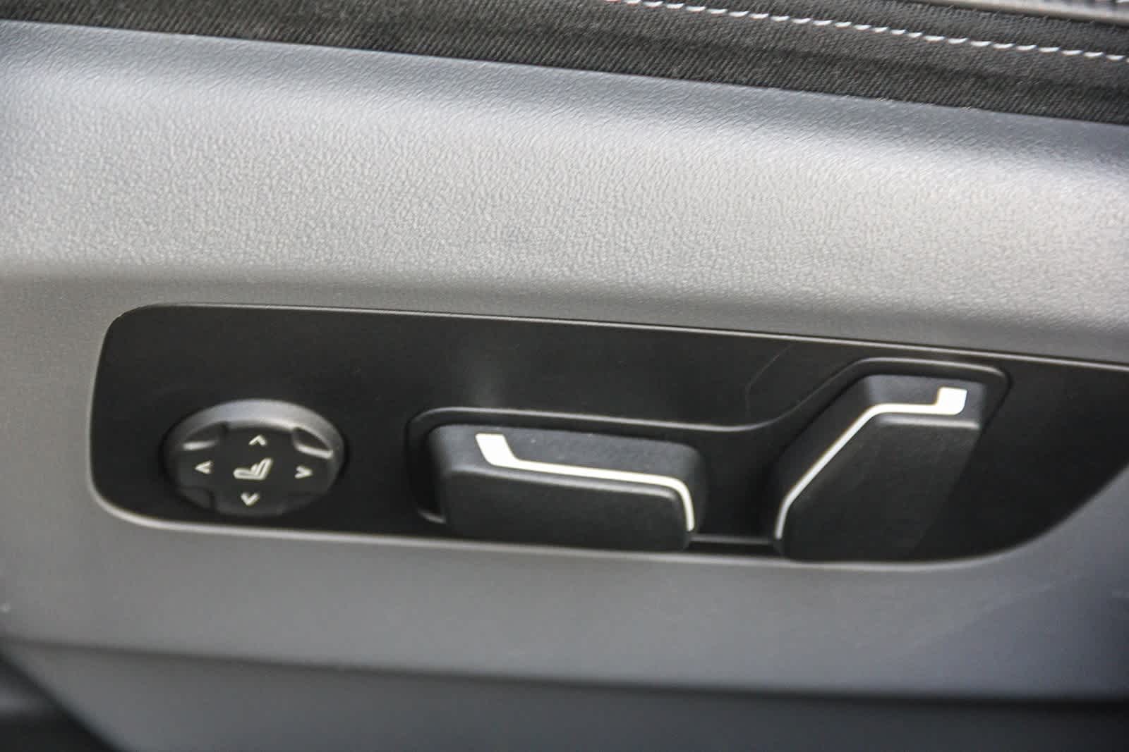 Thumbnail: 2024 BMW i5 - 19