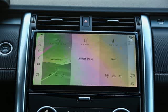 Thumbnail: 2025 Land Rover Discovery - 15