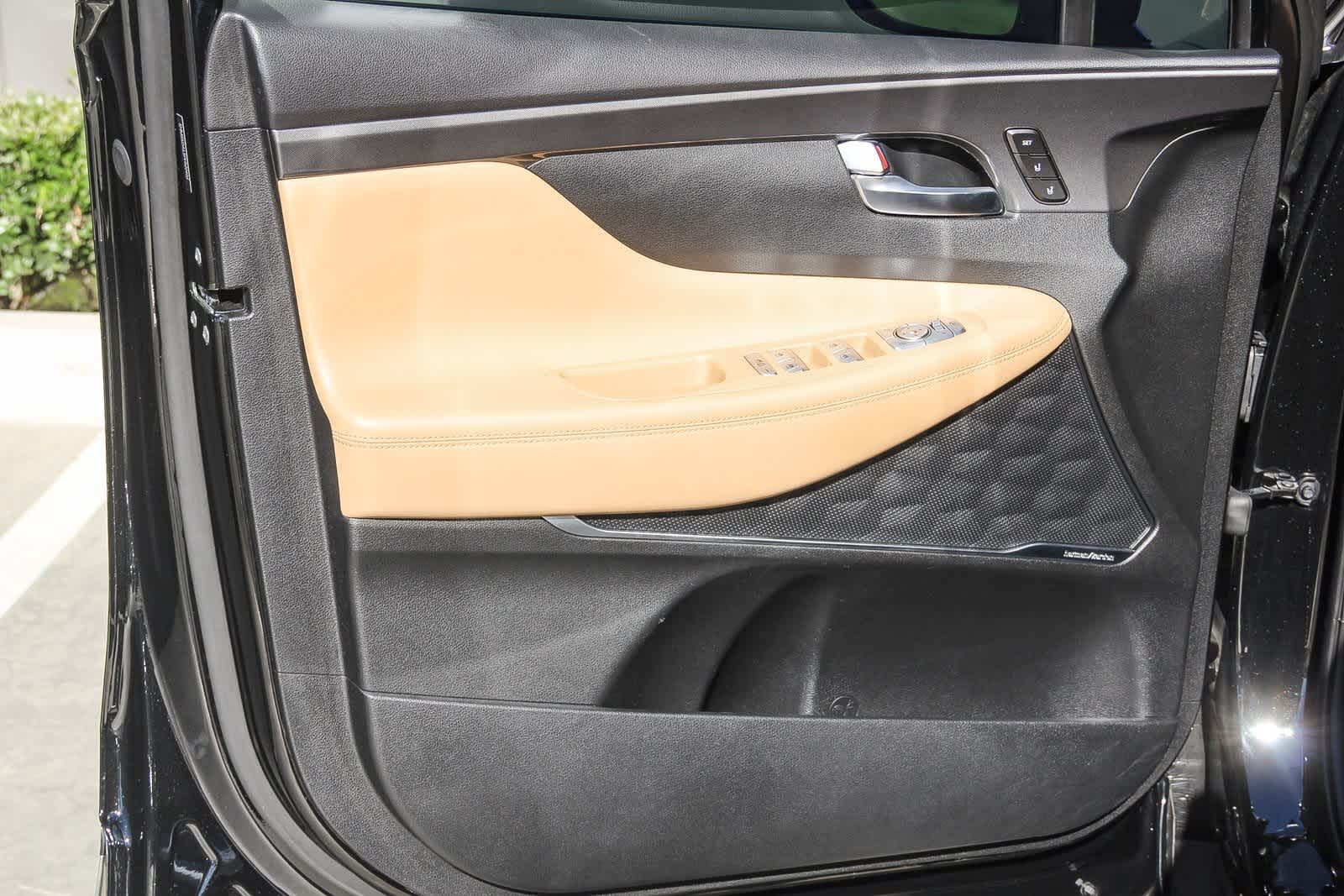 Thumbnail: 2023 Hyundai Santa Fe - 18