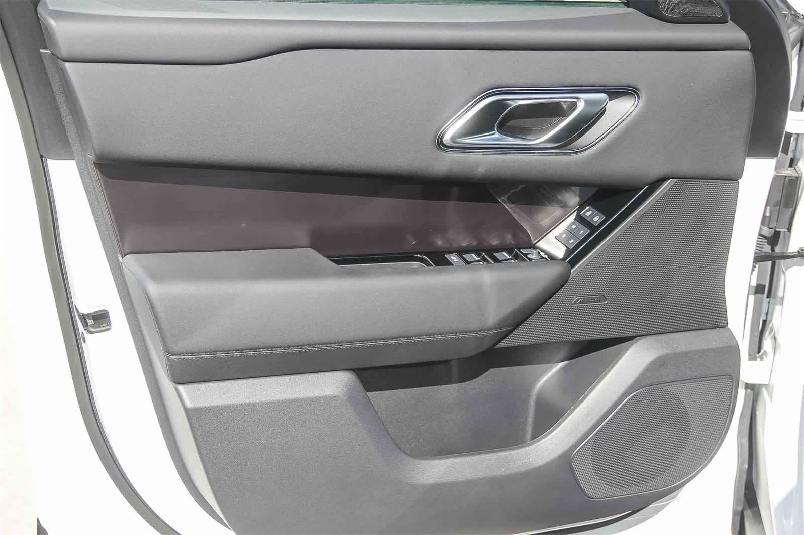 Thumbnail: 2026 Land Rover Range Rover Velar - 17