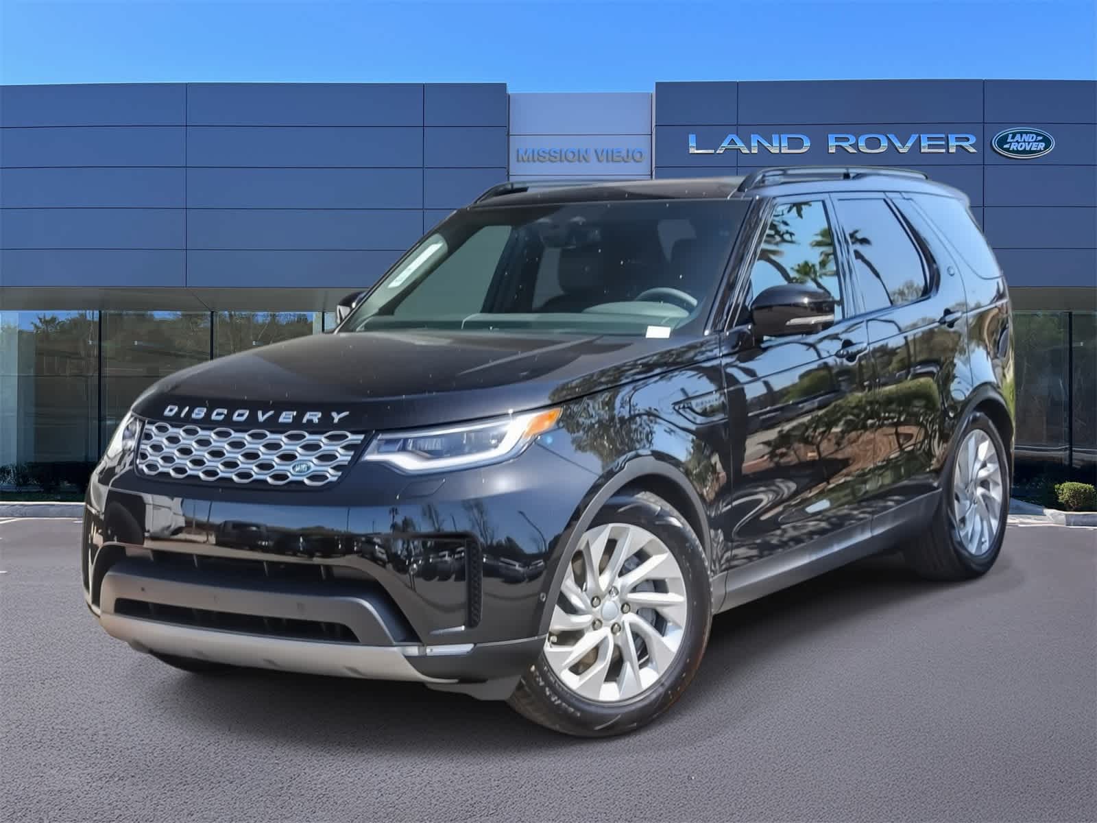 Thumbnail: 2025 Land Rover Discovery - 1
