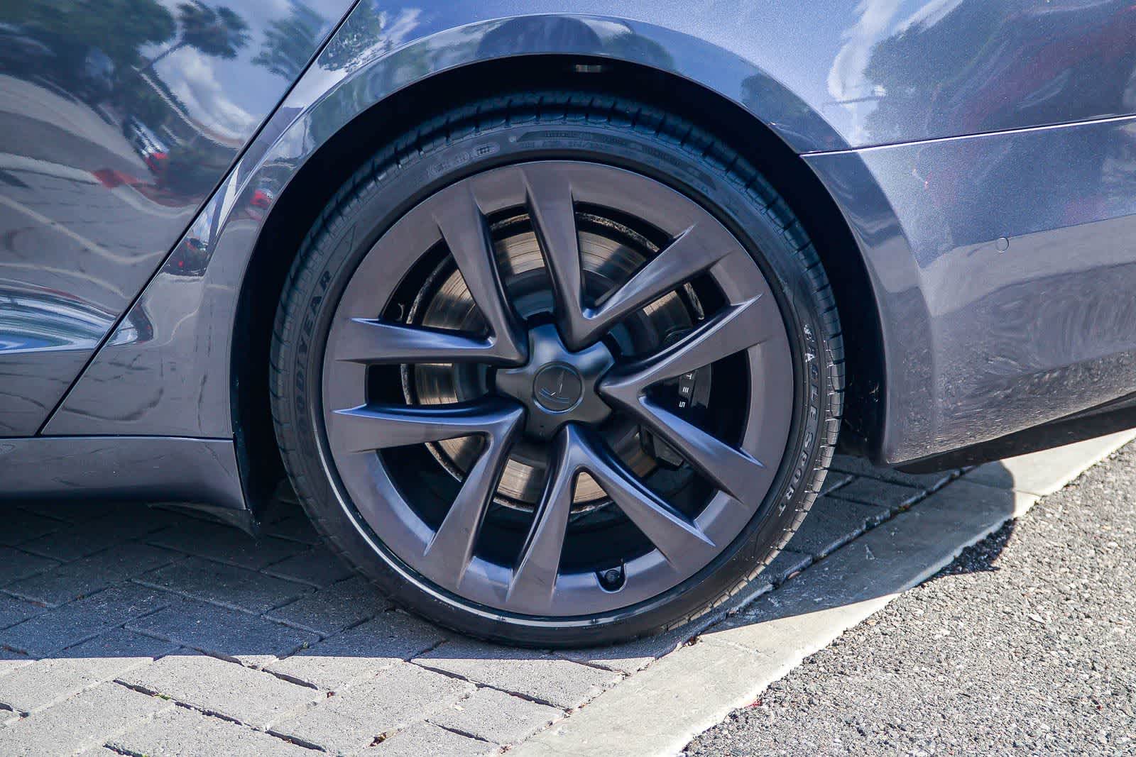 Thumbnail: 2021 Tesla Model S - 8