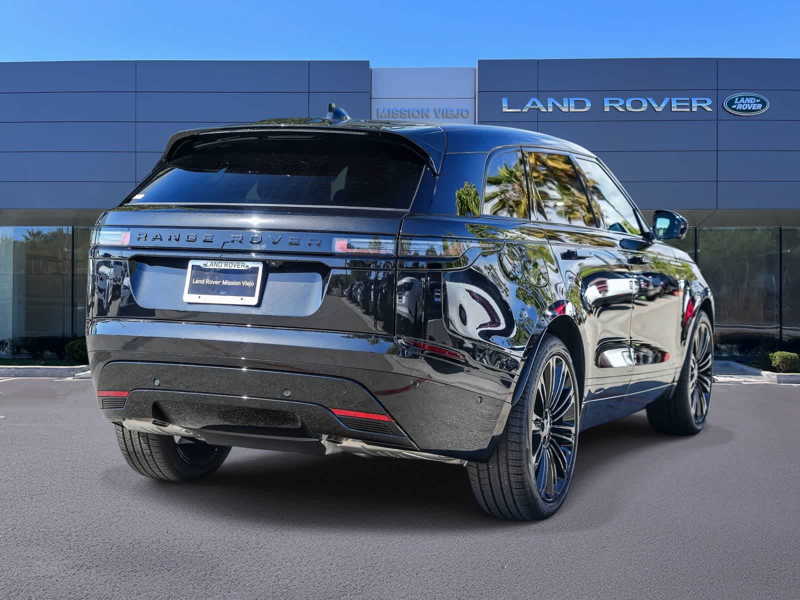 Thumbnail: 2026 Land Rover Range Rover Velar - 4