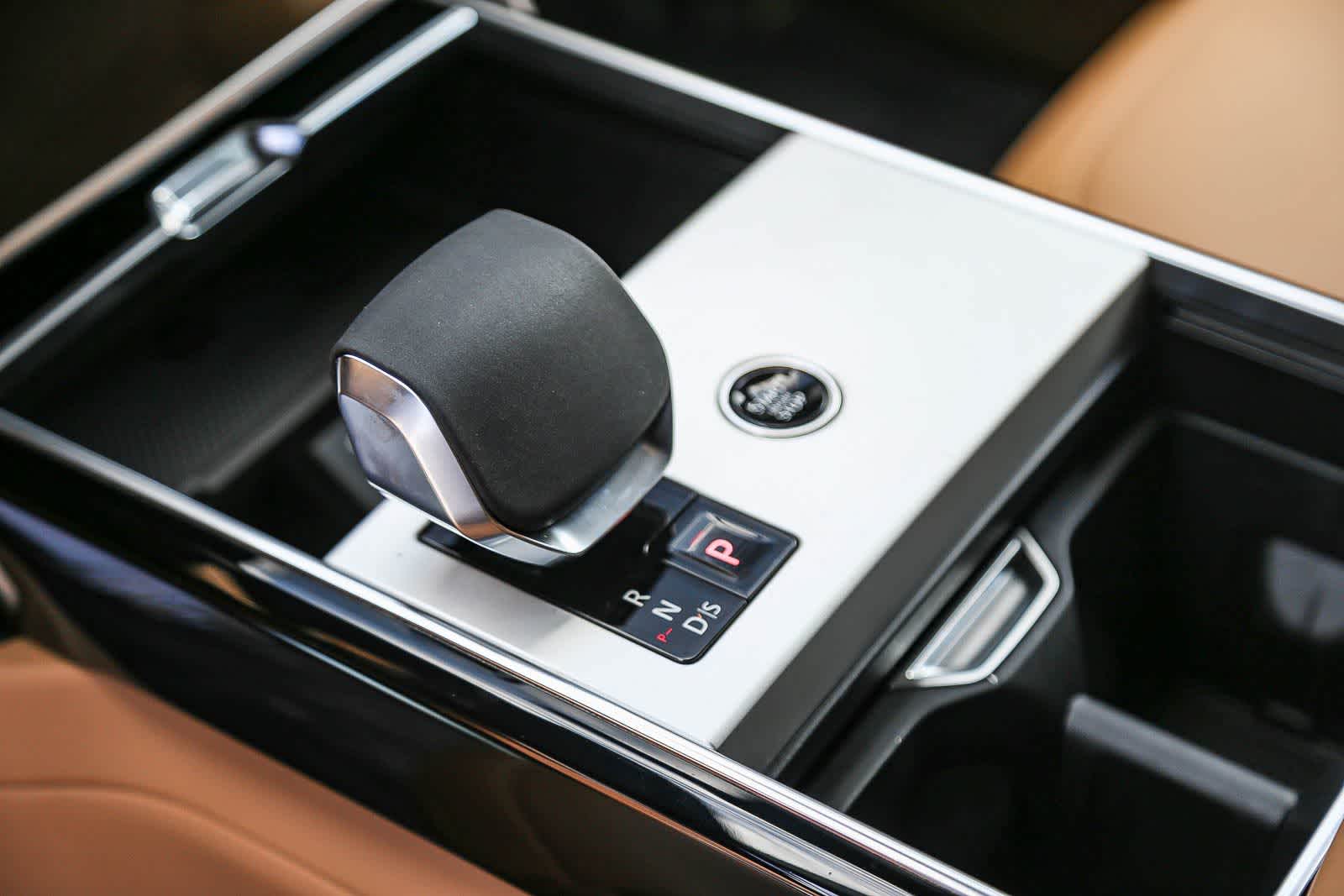 Thumbnail: 2026 Land Rover Range Rover - 20