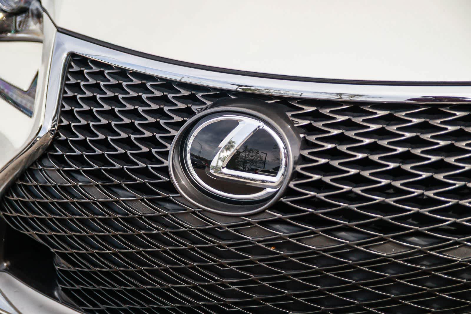 Thumbnail: 2016 Lexus RC - 11