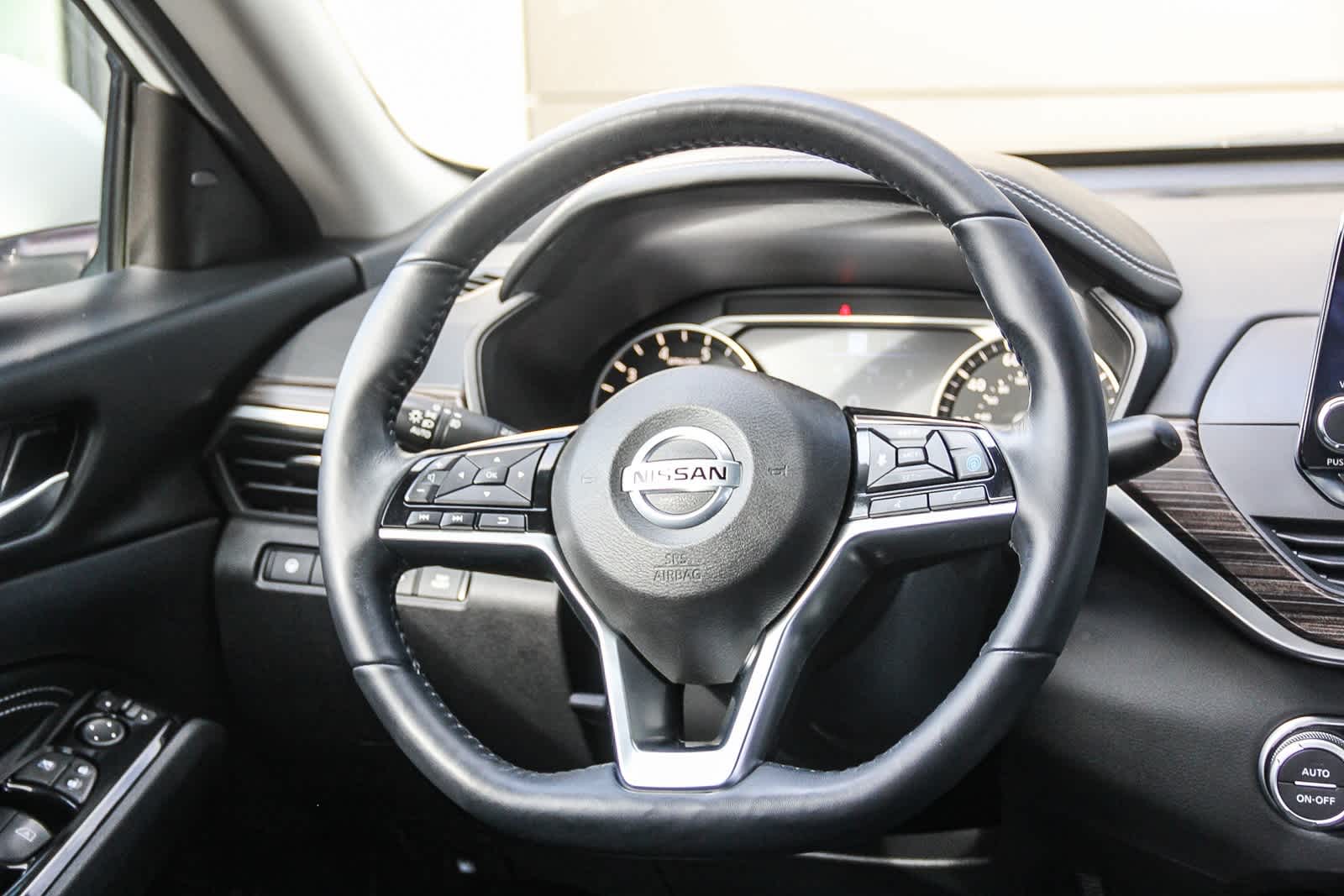 Thumbnail: 2020 Nissan Altima - 15