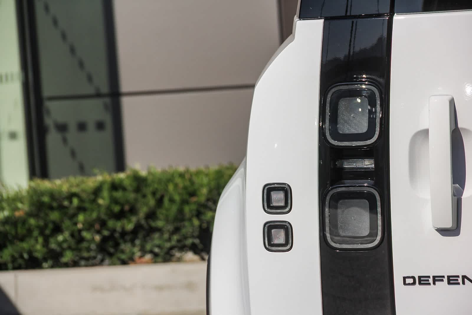 Thumbnail: 2026 Land Rover Defender - 6