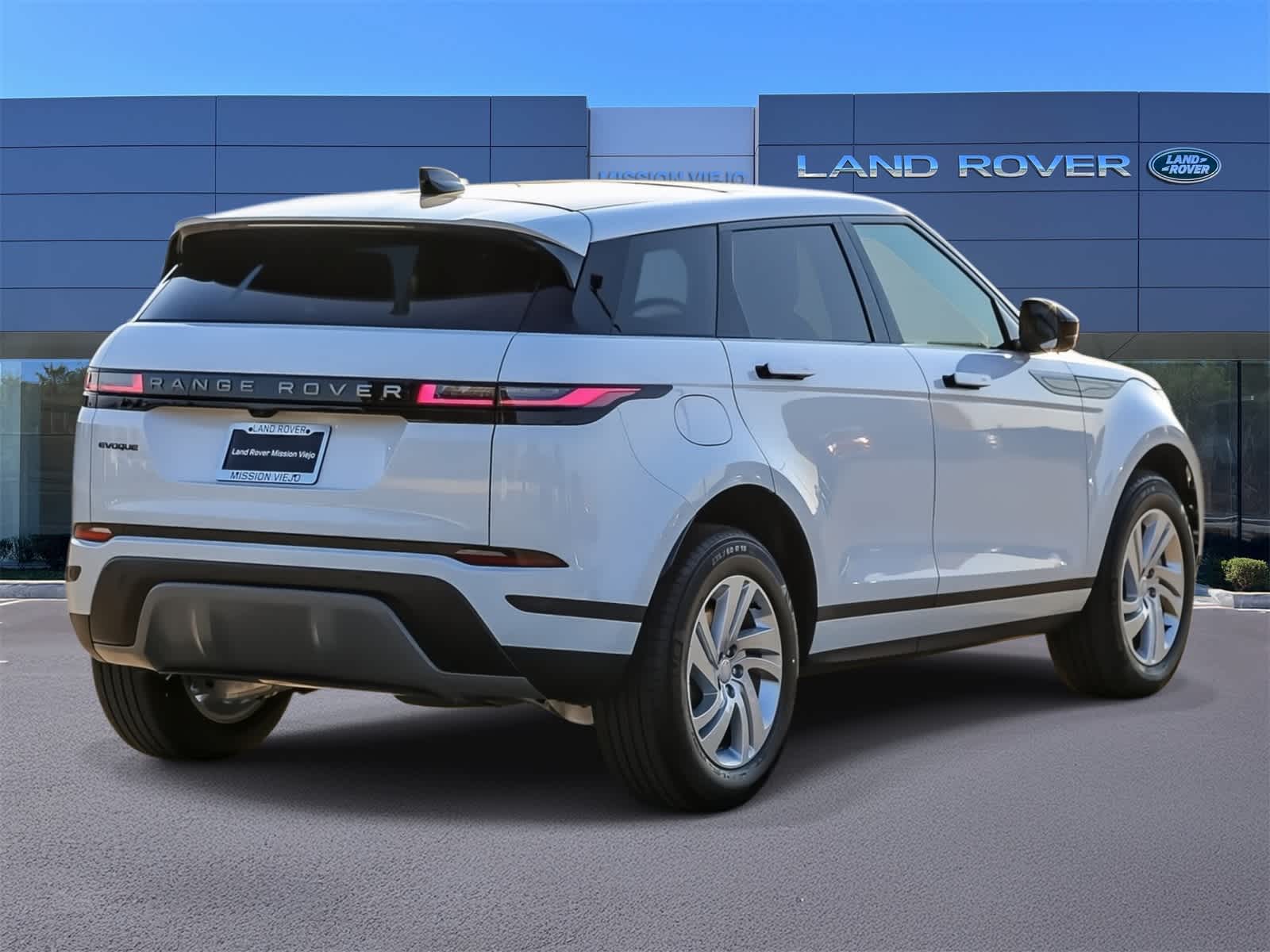 Thumbnail: 2026 Land Rover Range Rover Evoque - 4