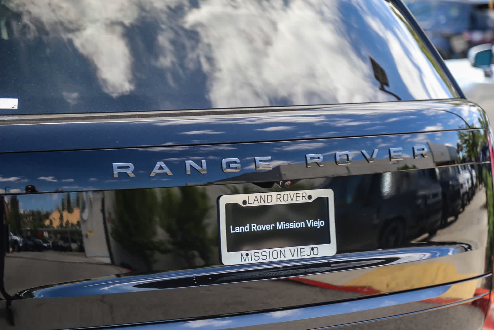 Thumbnail: 2026 Land Rover Range Rover - 8